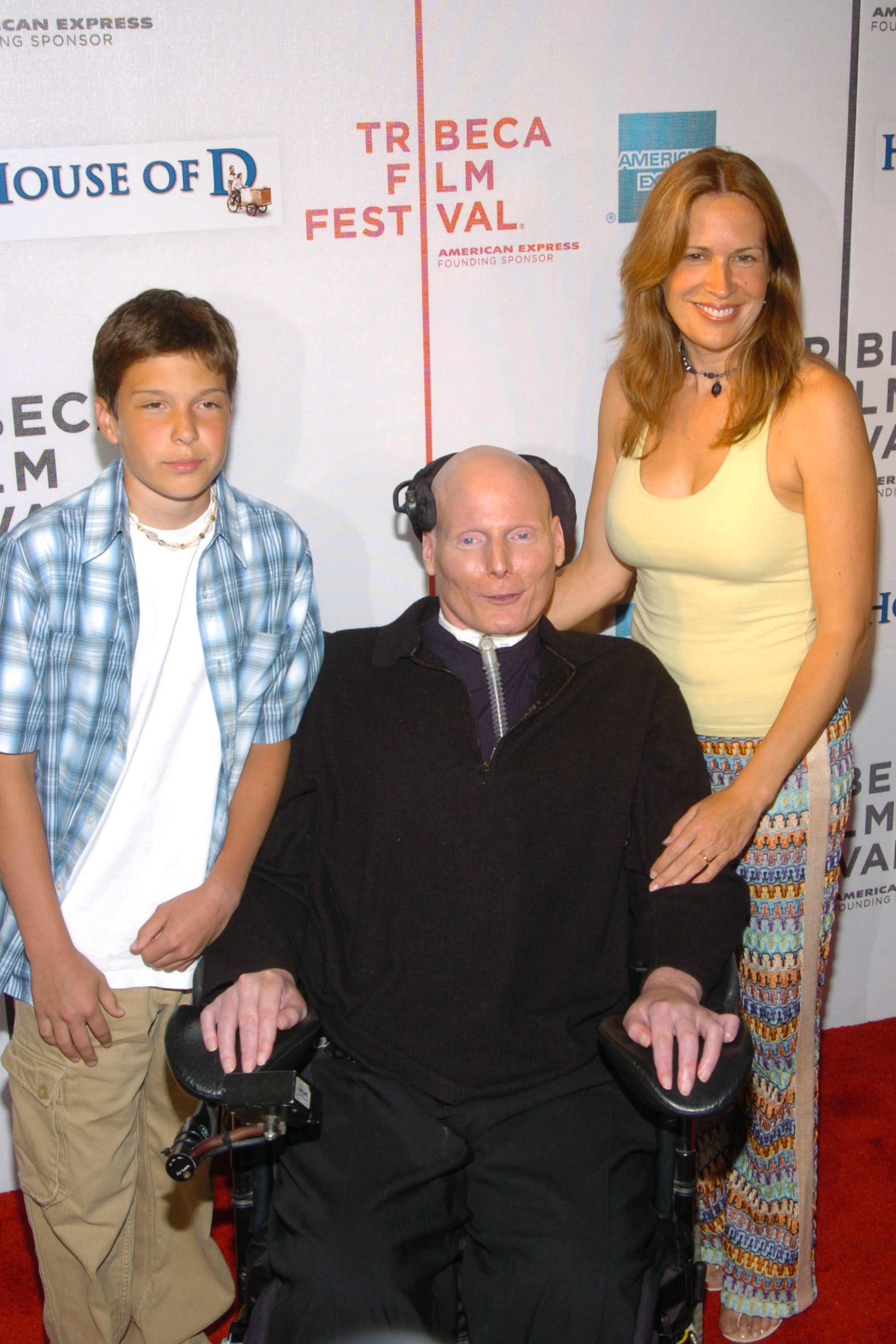 Will, Christopher und Dana Reeve während der 3. jährlichen Tribeca Film Festival "House of D" Premiere am 7. Mai 2004 in New York City | Quelle: Getty Images