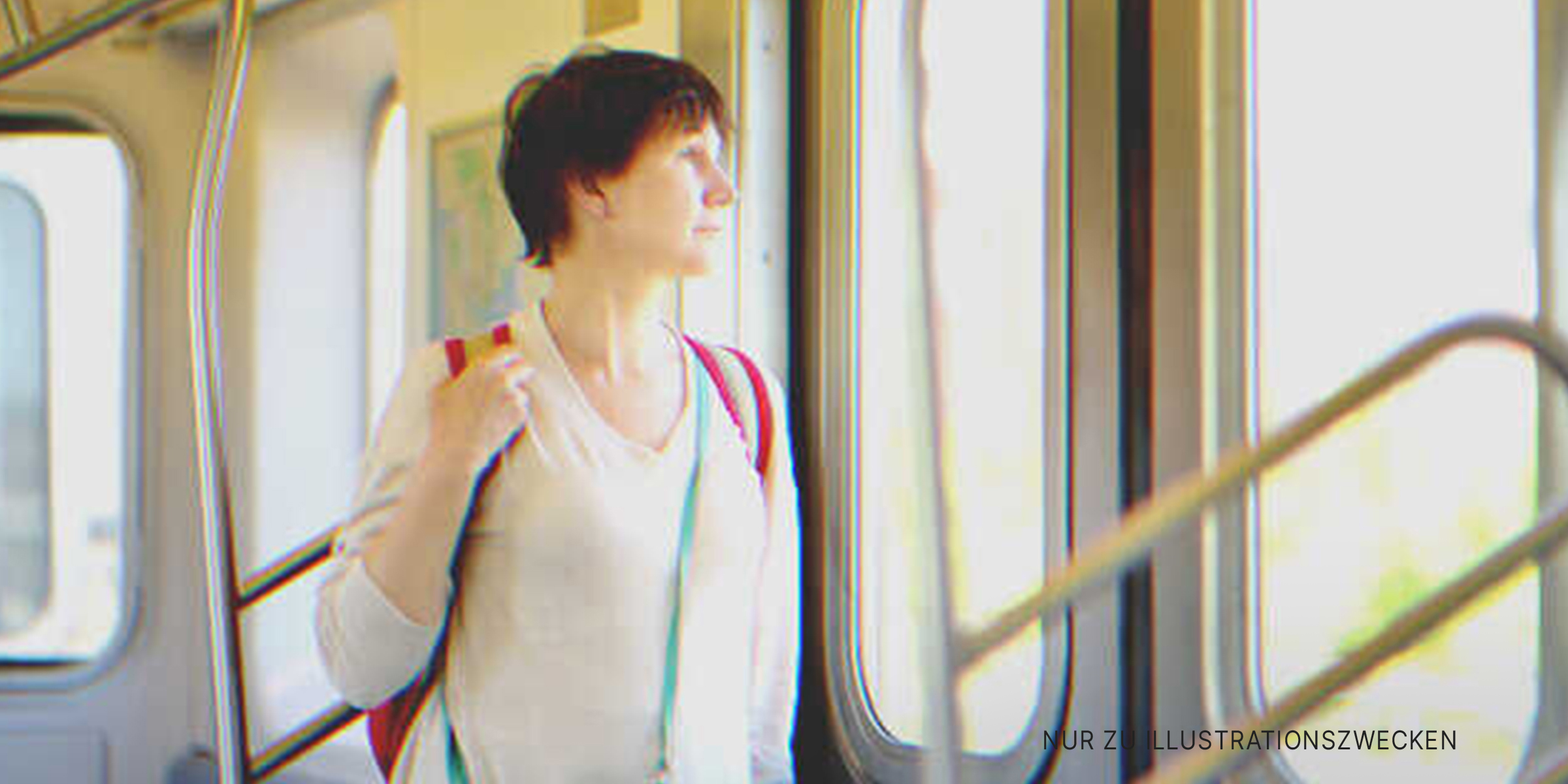 Eine Frau im Bus | Quelle: Shutterstock