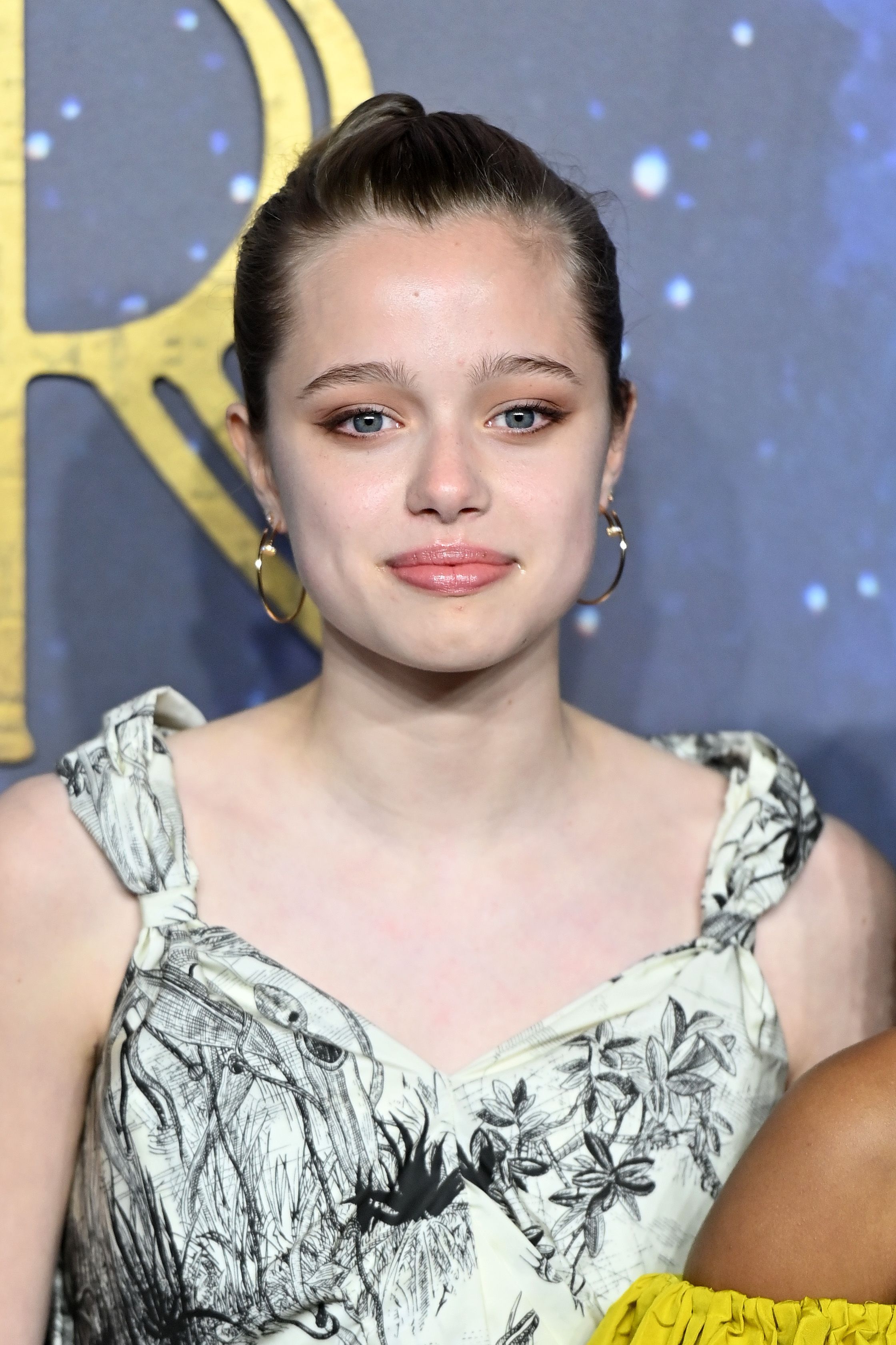 Shiloh Jolie-Pitt nimmt an der UK-Premiere von
