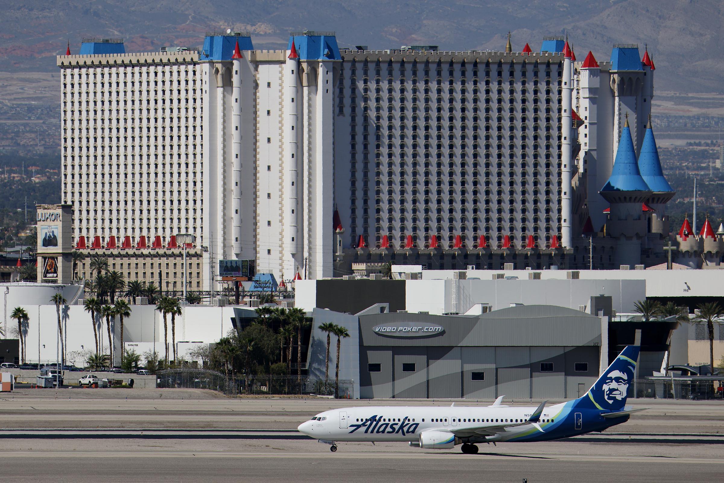 Am Harry-Reid-International-Flughafen in Las Vegas kam es am 18. Oktober 2026 zu einem abgebrochenen Start von Donnie Wahlberg. Der Privatjet mit acht Personen an Bord kam von der Startbahn ab und prallte gegen einen Zaun. | Quelle: Getty Images