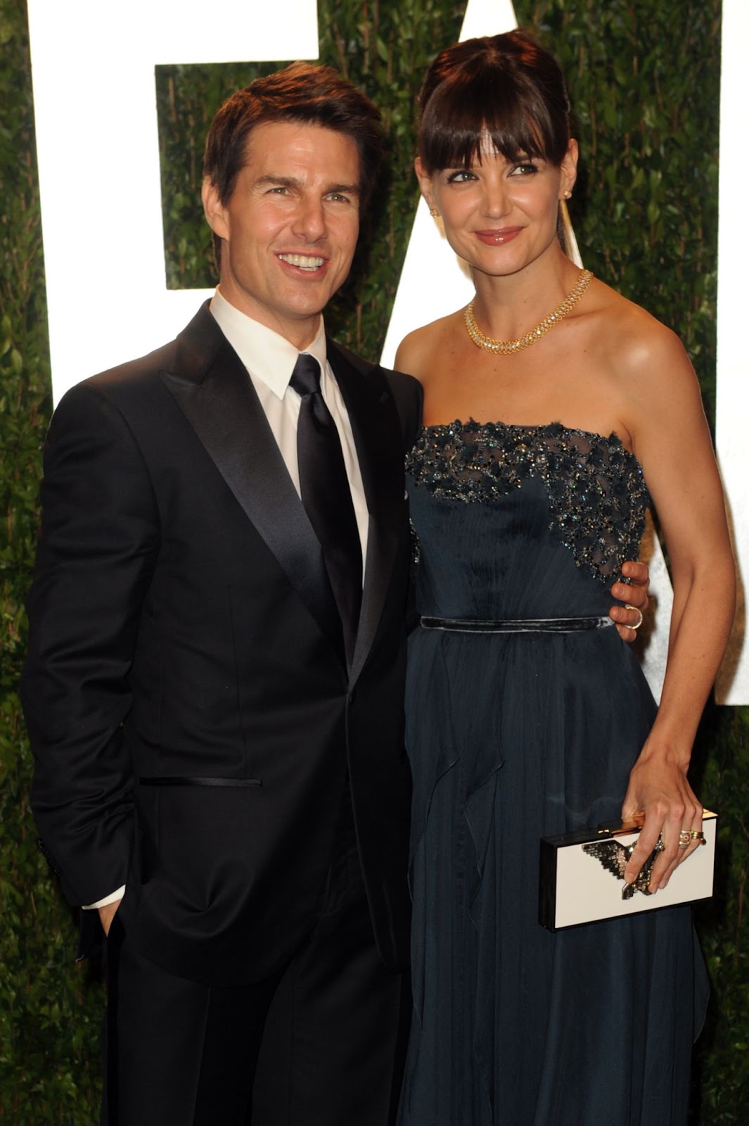 Tom Cruise und Katie Holmes nahmen 2012 an der 18. jährlichen Oscar-Party von Vanity Fair teil und strahlten inmitten einer turbulenten Zeit in ihrer Ehe Glamour aus. Diese Veranstaltung war einer der letzten öffentlichen Auftritte der beiden, bevor Katie überraschend die Scheidung einreichte. | Quelle: Getty Images