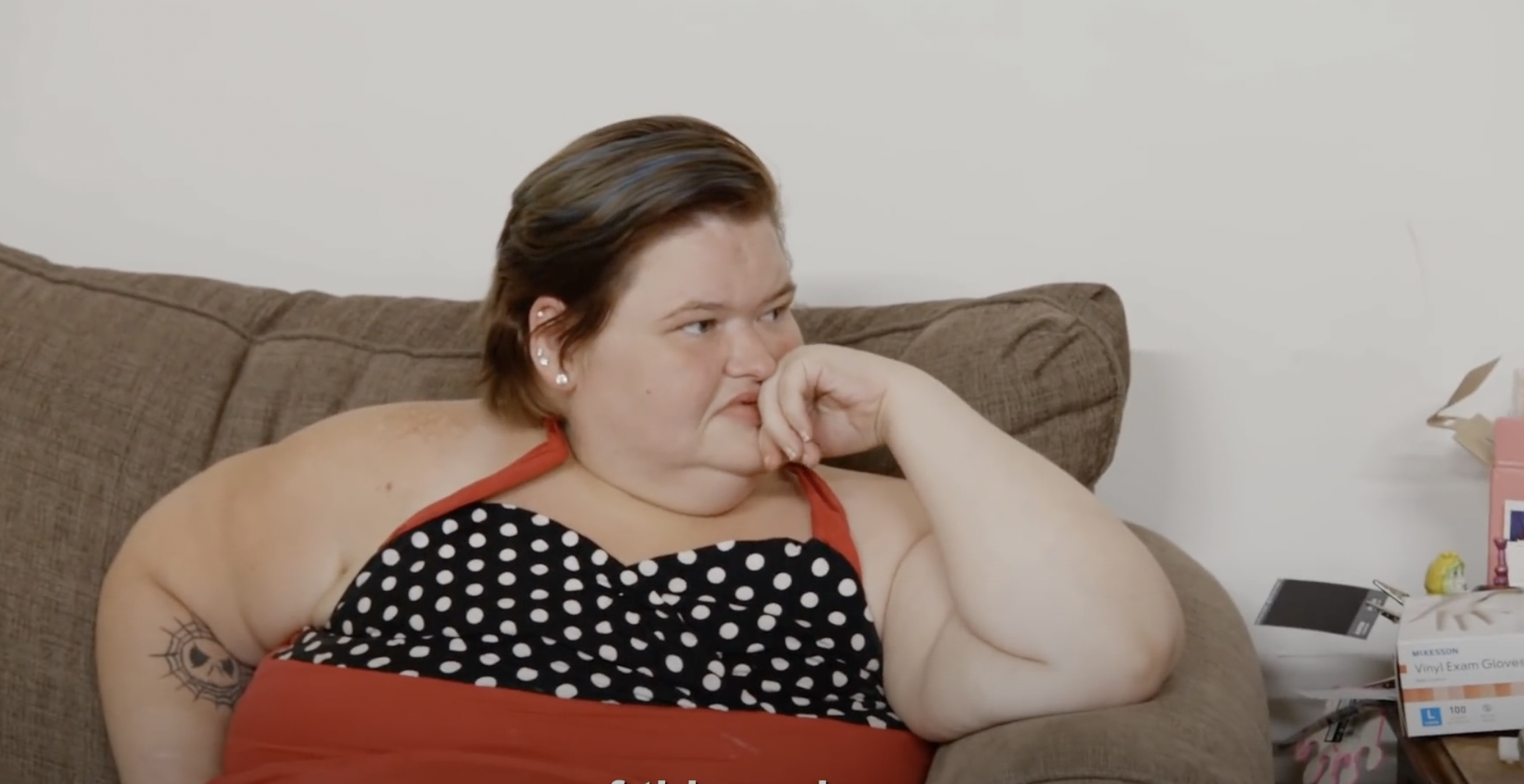 Eine Szene aus „1000-lb Sisters“, in der Tammy mit ihrer neuen Krankenschwester kocht, gepostet am 29. November 2021. | Quelle: YouTube/TLC