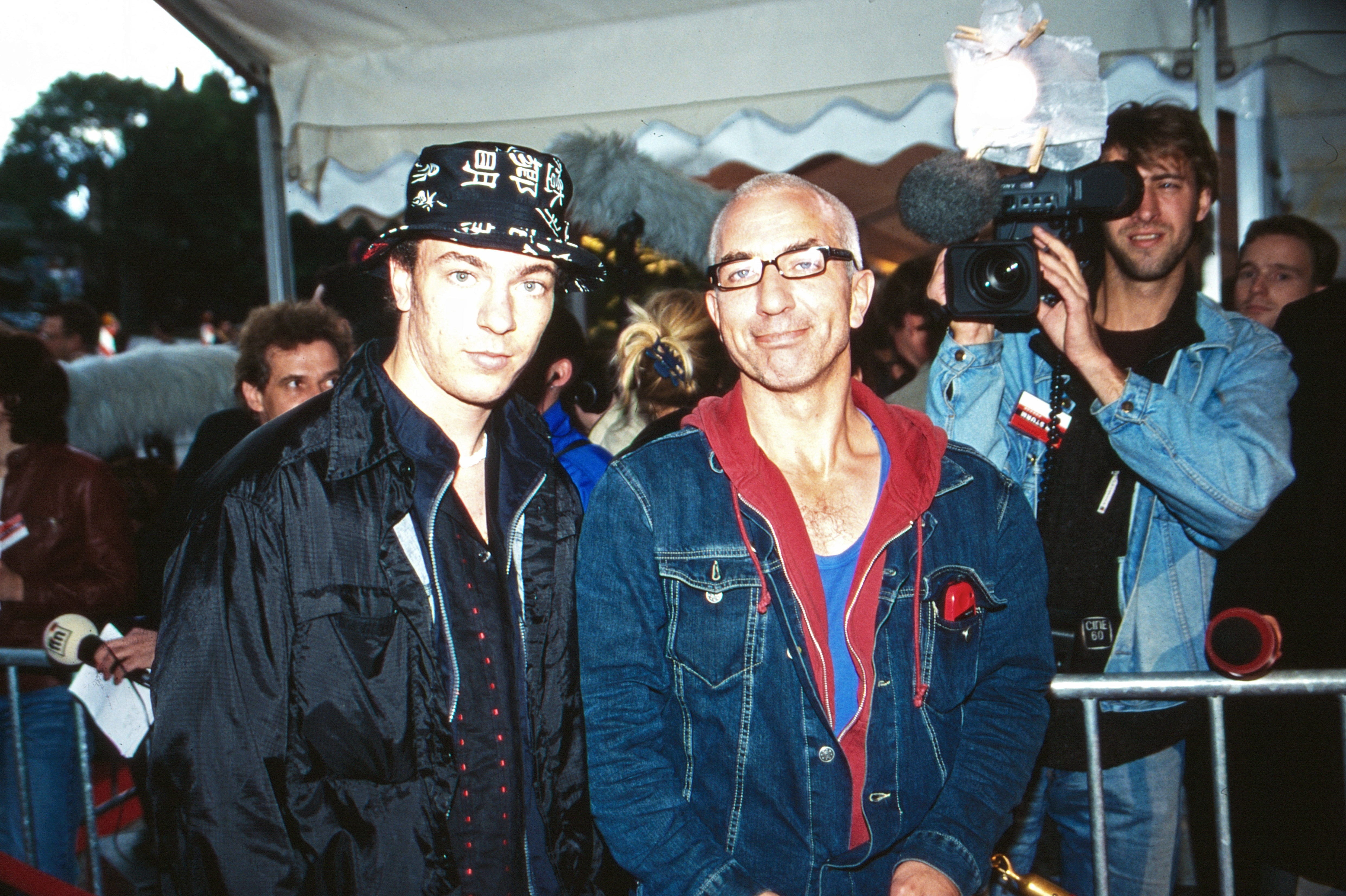 Ralf Richter mit seinem Sohn Maxwell bei einer Veranstaltung circa 2000 | Quelle: Getty Images