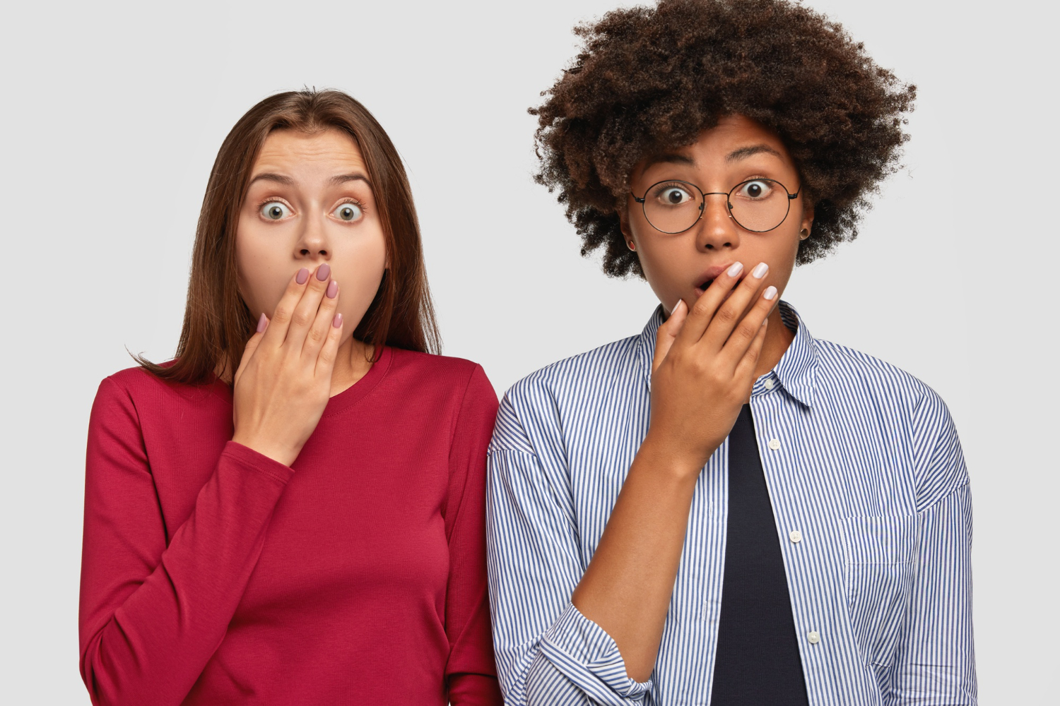 Menschen, die vor Schreck nach Luft schnappen | Quelle: Freepik