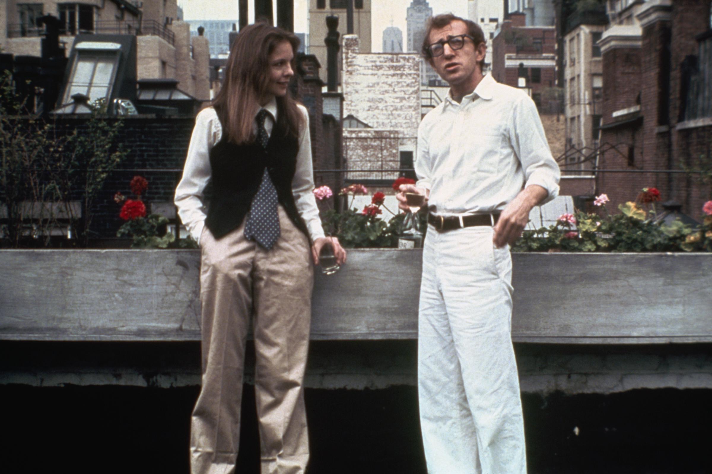 Diane Keaton und Woody Allen in dem Film "Annie Hall" von 1977 | Quelle: Getty Images