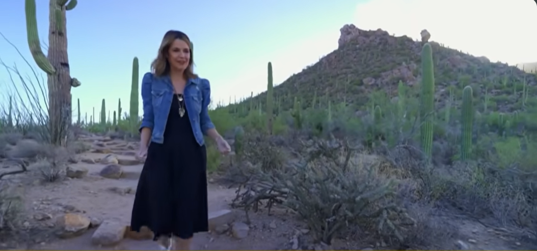 Savannah Guthrie besucht ihre Heimatstadt, Tucson, Arizona | Quelle: YouTube/@TODAY