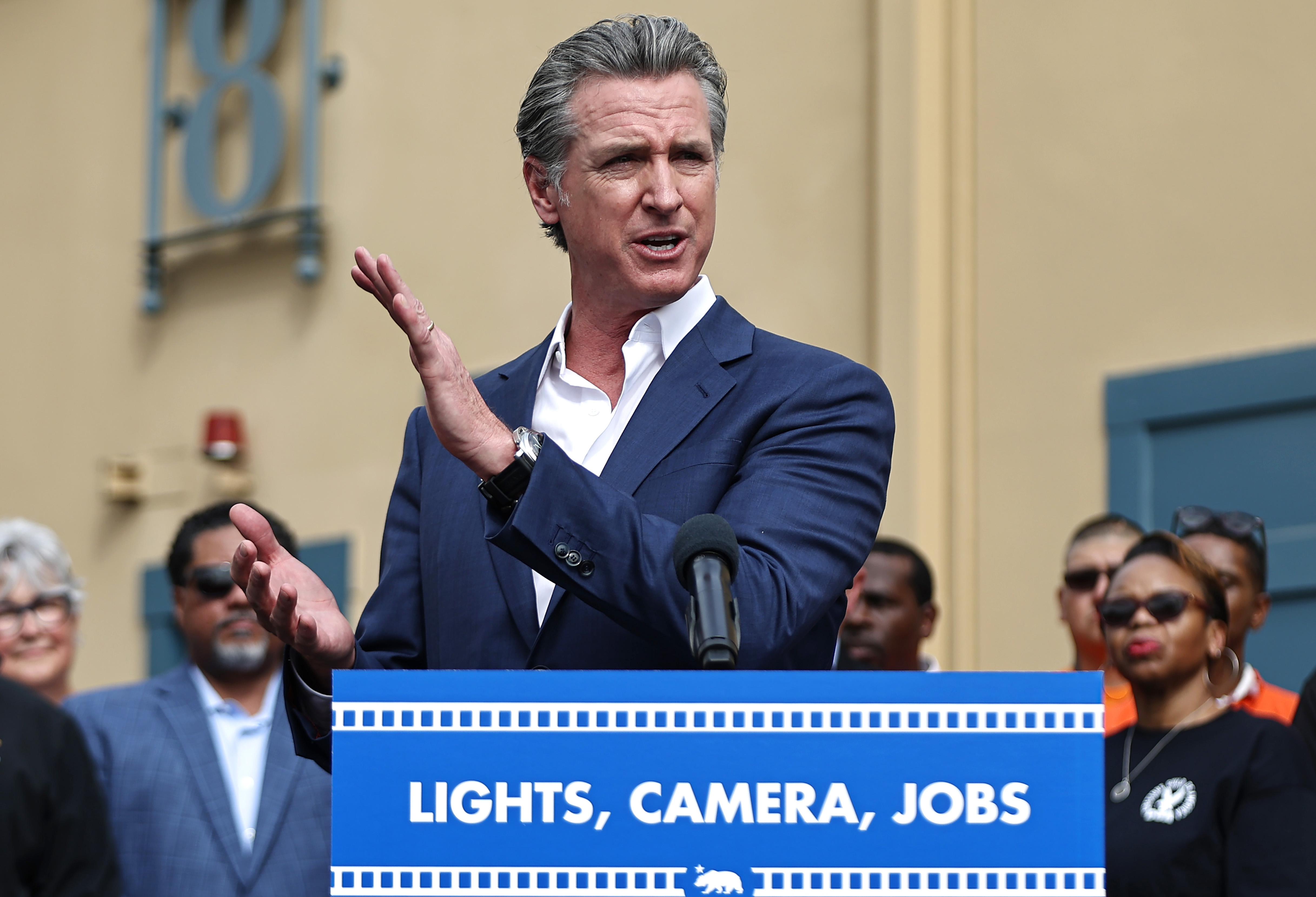 Kaliforniens Gouverneur Gavin Newsom spricht während einer Pressekonferenz in Los Angeles, Kalifornien, am 27. Oktober 2024 | Quelle: Getty Images