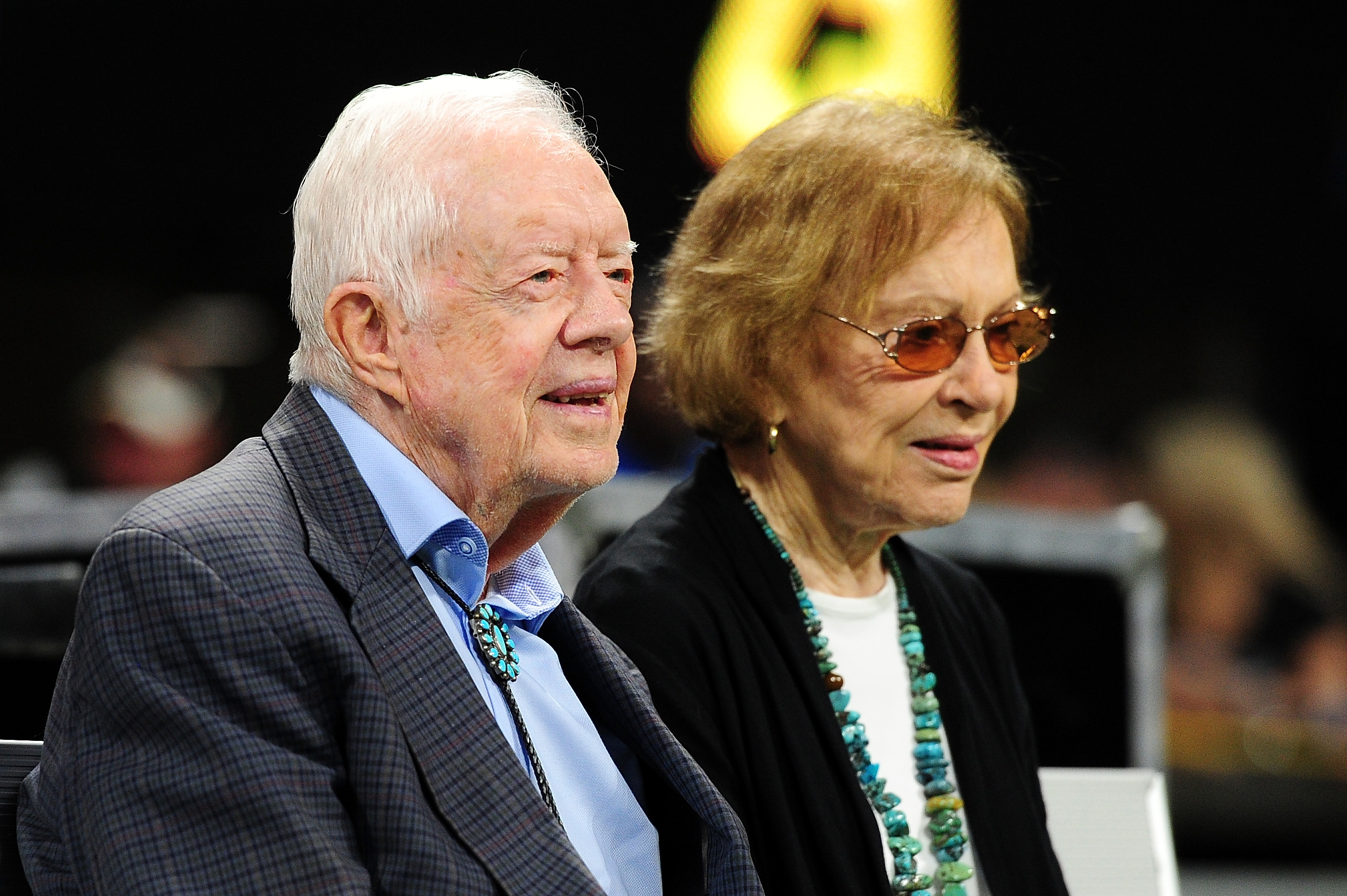 Der ehemalige US-Präsident Jimmy Carter und die ehemalige First Lady Rosalynn Carter bei einem Spiel zwischen den Atlanta Falcons und den Cincinnati Bengals in Atlanta, Georgia am 30. September 2018 | Quelle: Getty Images