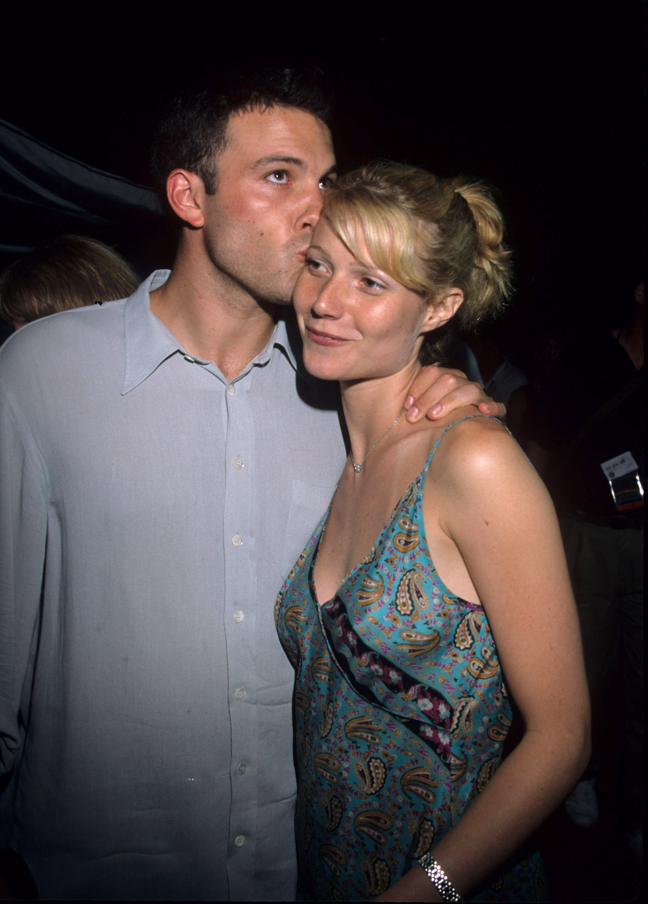 Ben Affleck und Gwyneth Paltrow bei der Premiere von "Armageddon", 1998 | Quelle: Getty Images