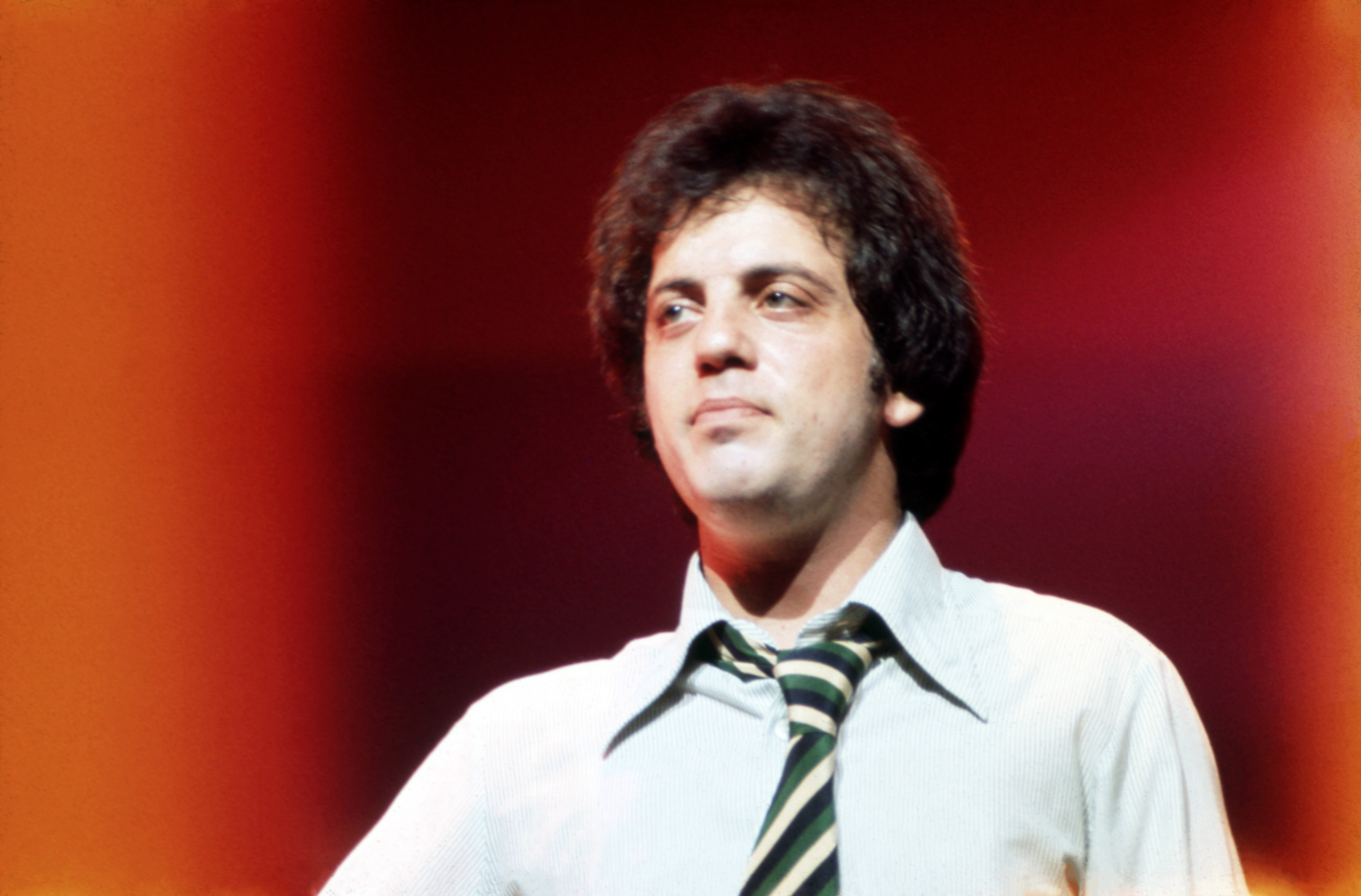 Billy Joel im Juni 1980 bei einem Auftritt im Madison Square Garden in New York City | Quelle: Getty Images