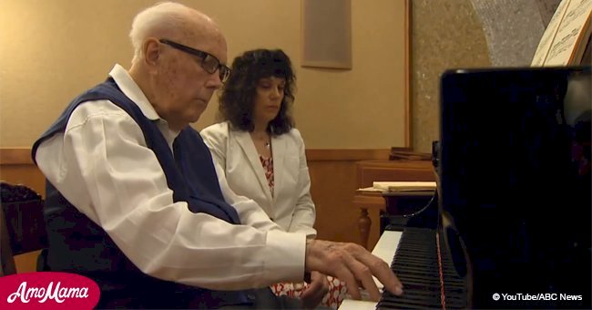 Der 100-jährige Klavierspieler bringt alle Zuhörer mit seinem Spiel zum Weinen