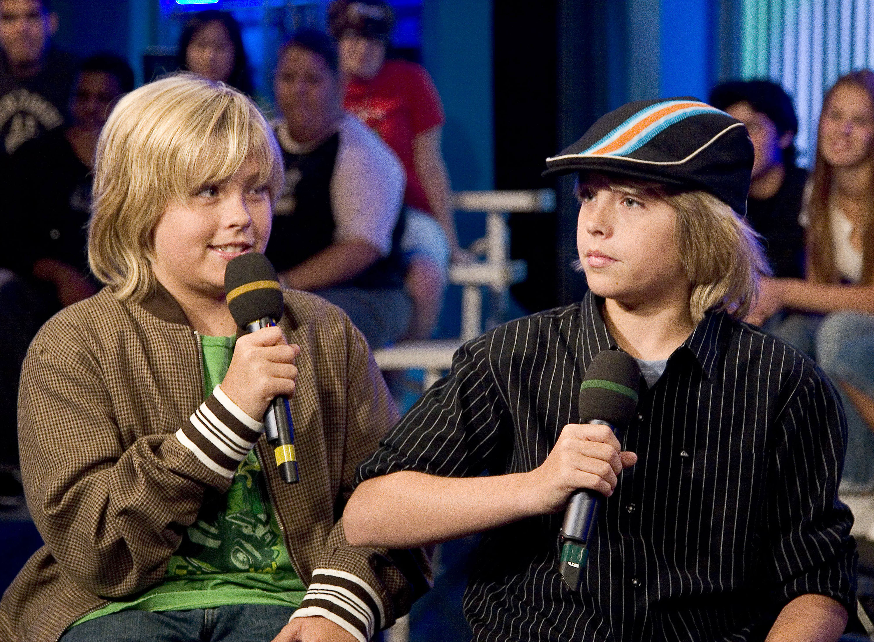 Dylan und Cole Sprouse, ca. 2006. | Quelle: Getty Images