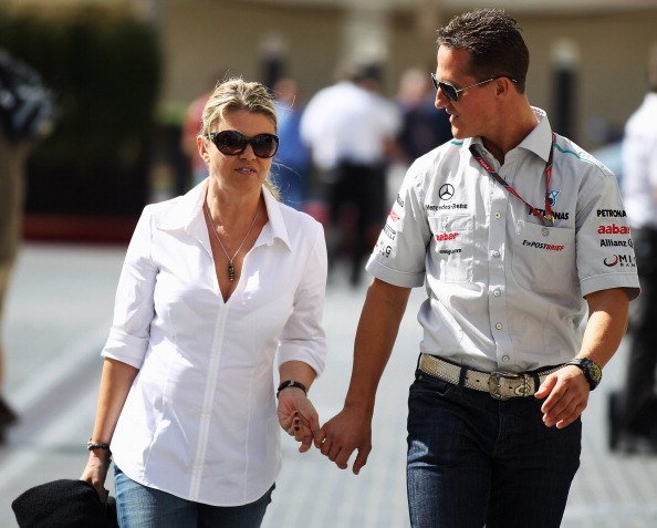 Corinna und Michael Schumacher, Abu Dhabi, 2011 | Quelle: Getty Images