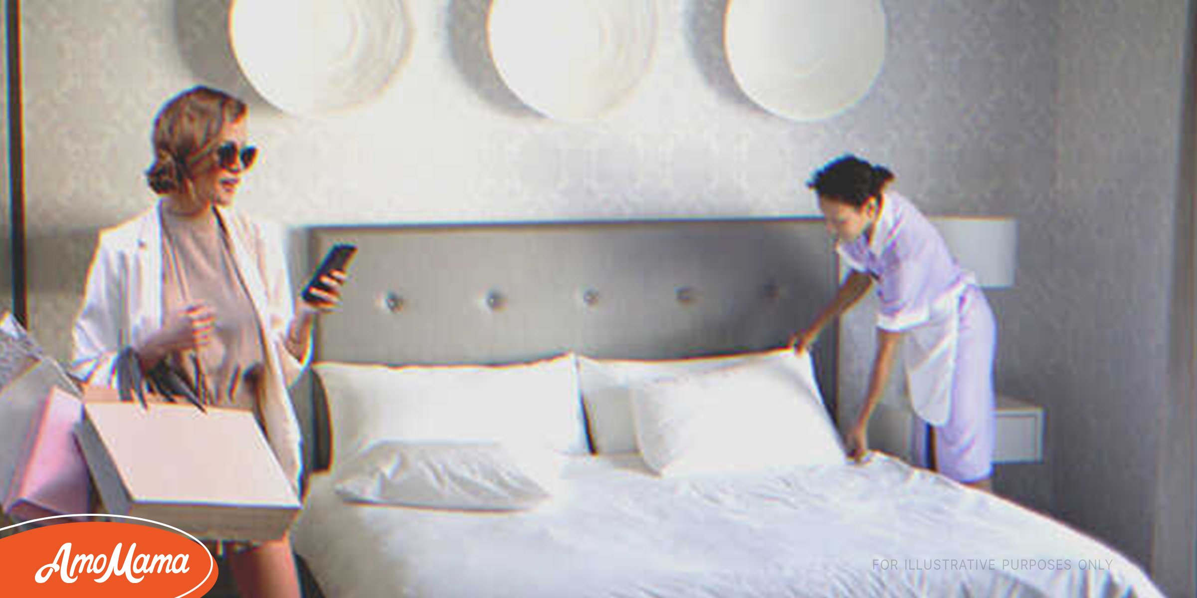 Reiche Frau und Dienstmädchen in einem Hotelzimmer | Quelle: Getty Images