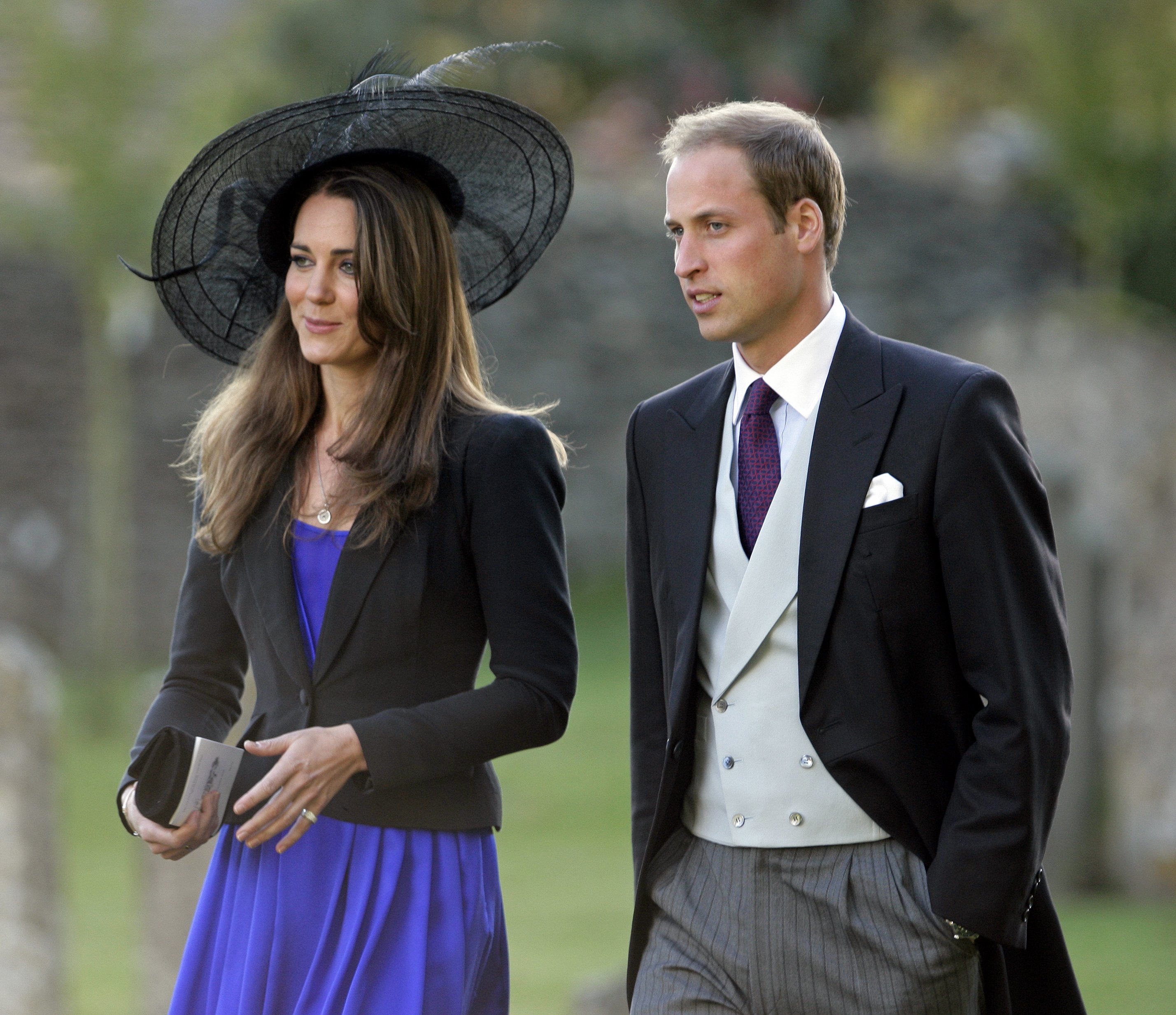 Kate Middleton und Prinz William bei der Hochzeit von Harry Meade und Rosie Bradford am 23. Oktober 2010 | Quelle: Getty Images