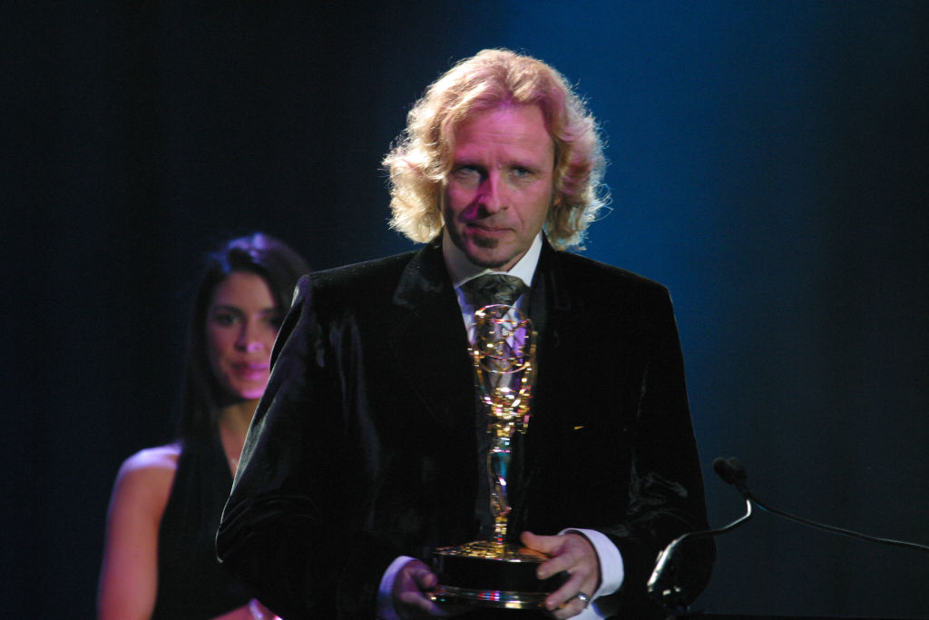 Thomas Gottschalk, Moderator der International Emmy Awards, Komiker und Moderator der ZDF-Fernsehsendung „“Wetten, dass...?““, 2002 | Quelle: Getty Images