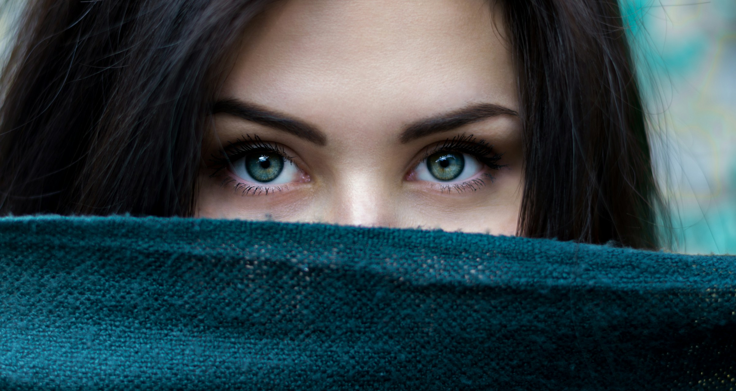 Eine Nahaufnahme der Augen einer jungen Frau | Quelle: Unsplash