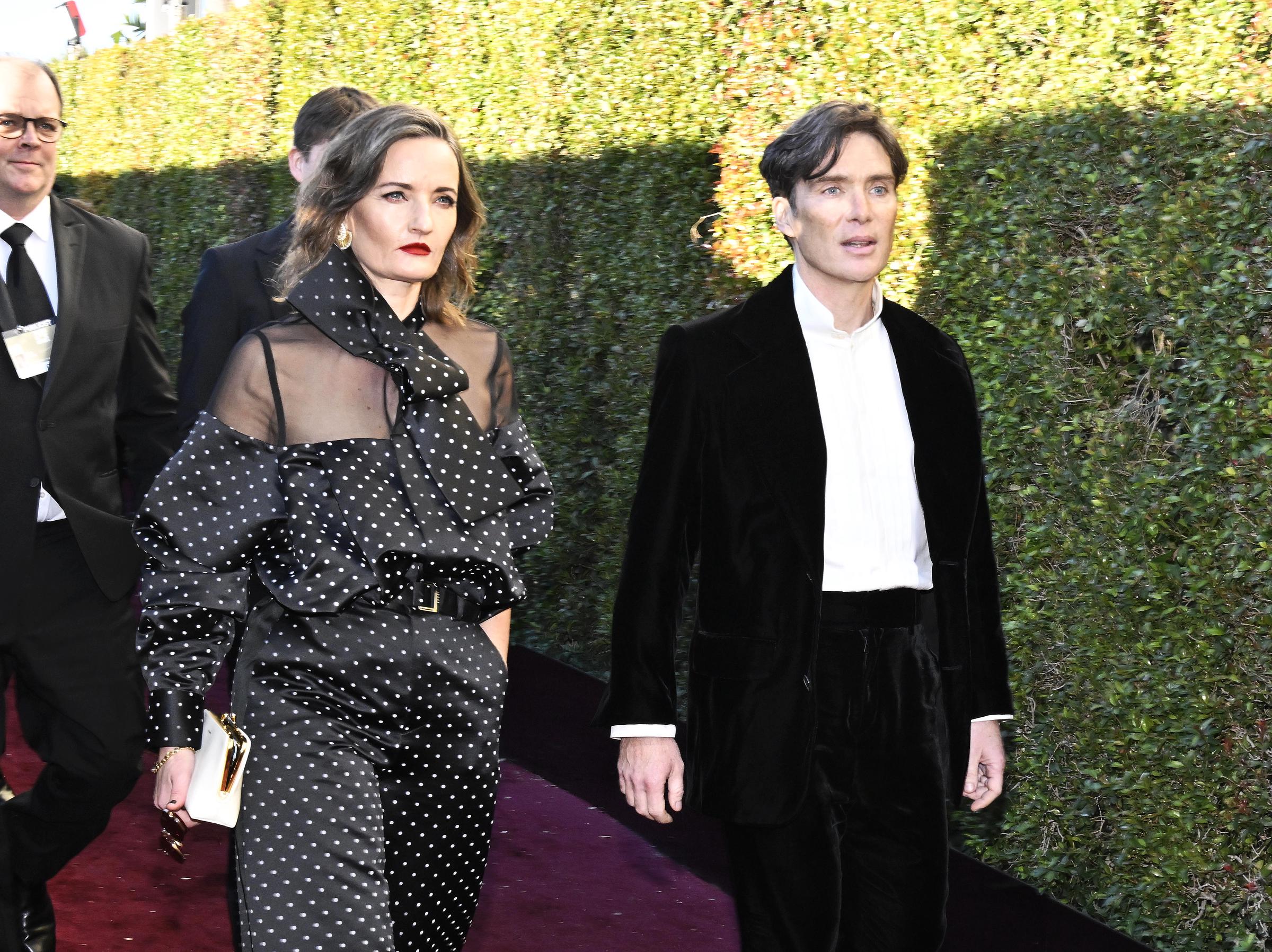 Yvonne McGuinness and Cillian Murphy bei den 81. Golden Globe Awards am 7. Januar 2024 in Beverly Hills, Kalifornien. | Quelle: Getty Images