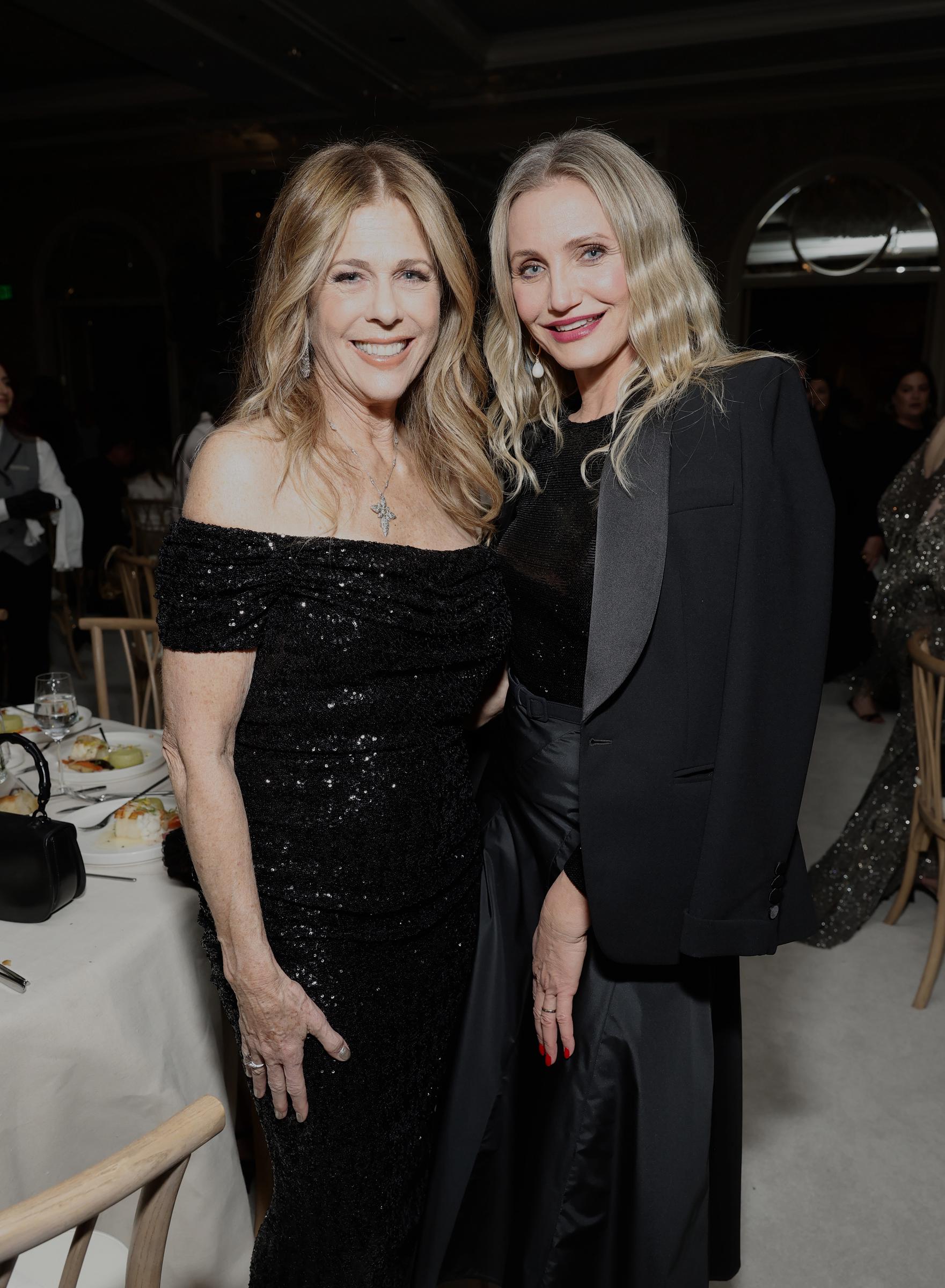 Rita Wilson and Cameron Diaz am 19. November 2024 in Los Angeles, Kalifornien | Quelle: Getty Images