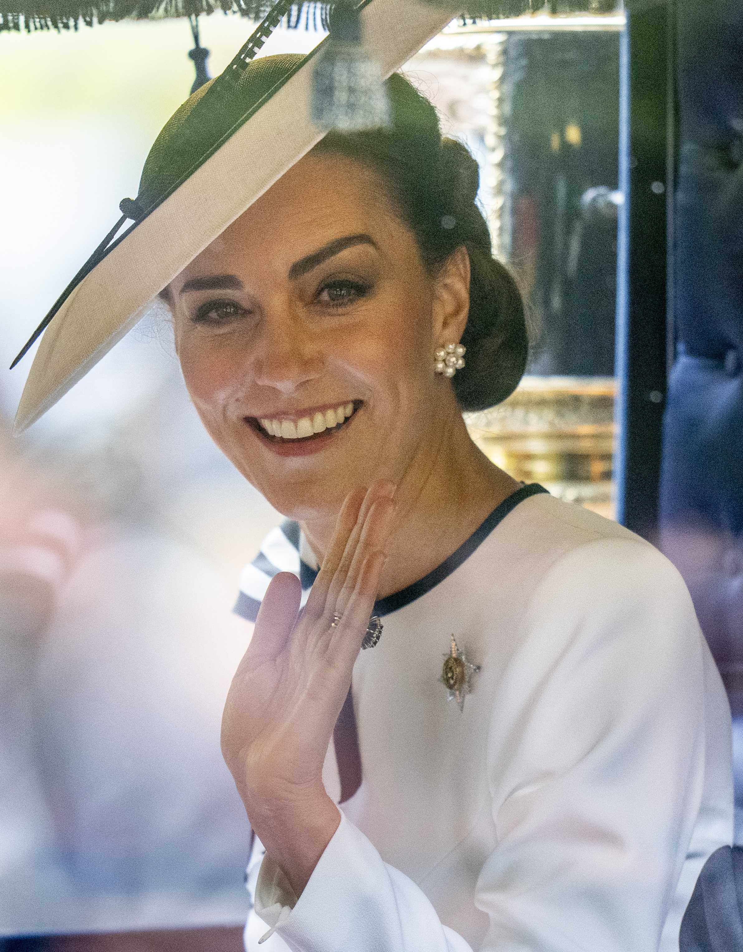 Prinzessin von Wales, Catherine, kommt vor der "Trooping the Colour"-Parade zum Geburtstag des Königs am 15. Juni 2024 in London am Buckingham Palast an: Getty Images