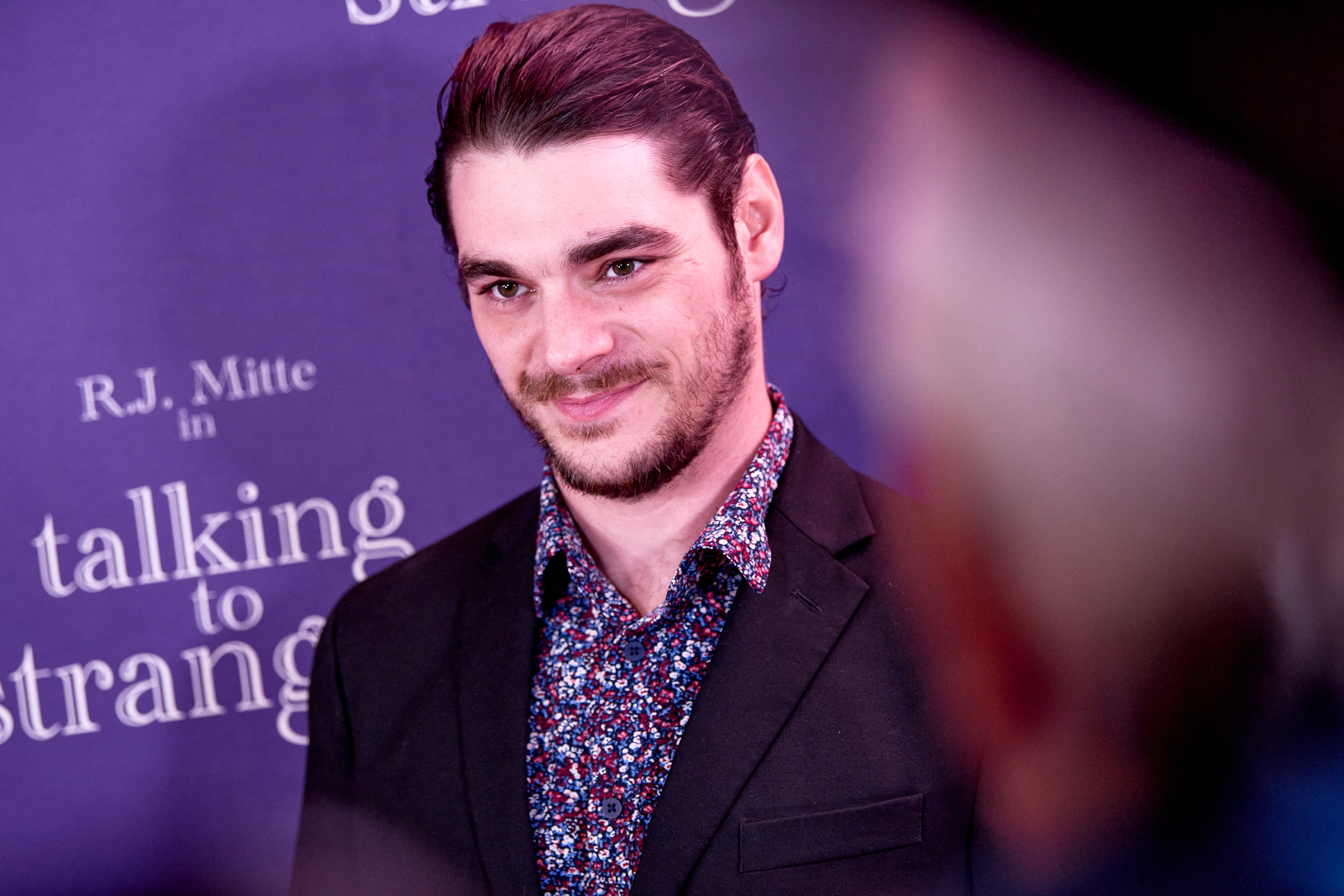 RJ Mitte tritt öffentlich auf bei der „Talking to Strangers“-Vorführung in Beverly Hills, California, am 30. September 2026. | Source: Getty Images