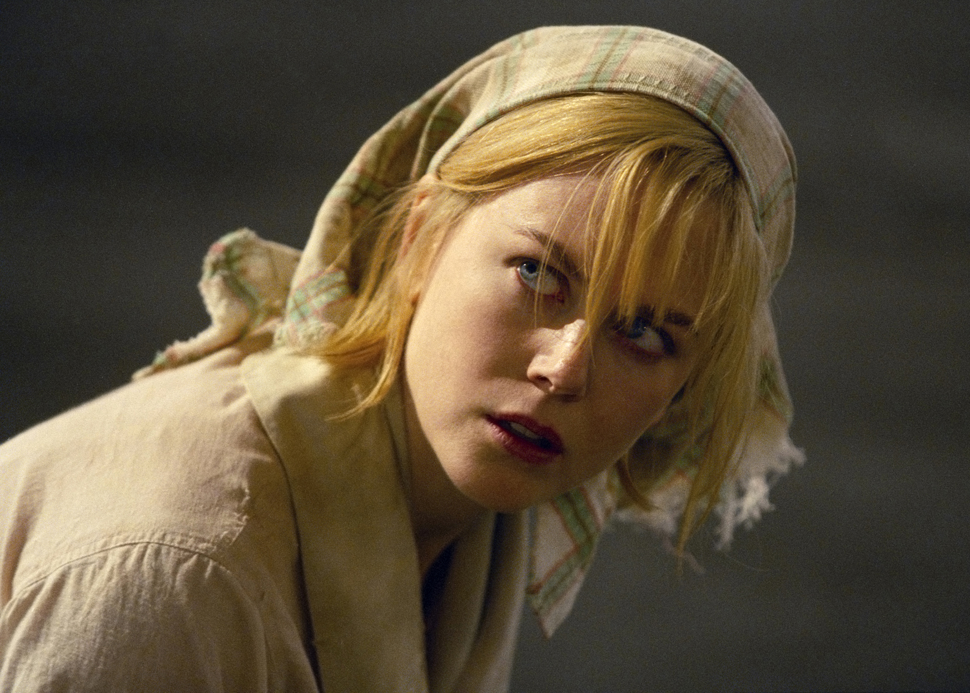 Nicole Kidman als Grace Margaret Mulligan in "Dogville", unter der Regie von Lars Von Trier in Trollhättan, Schweden, 2002. | Quelle: Getty Images