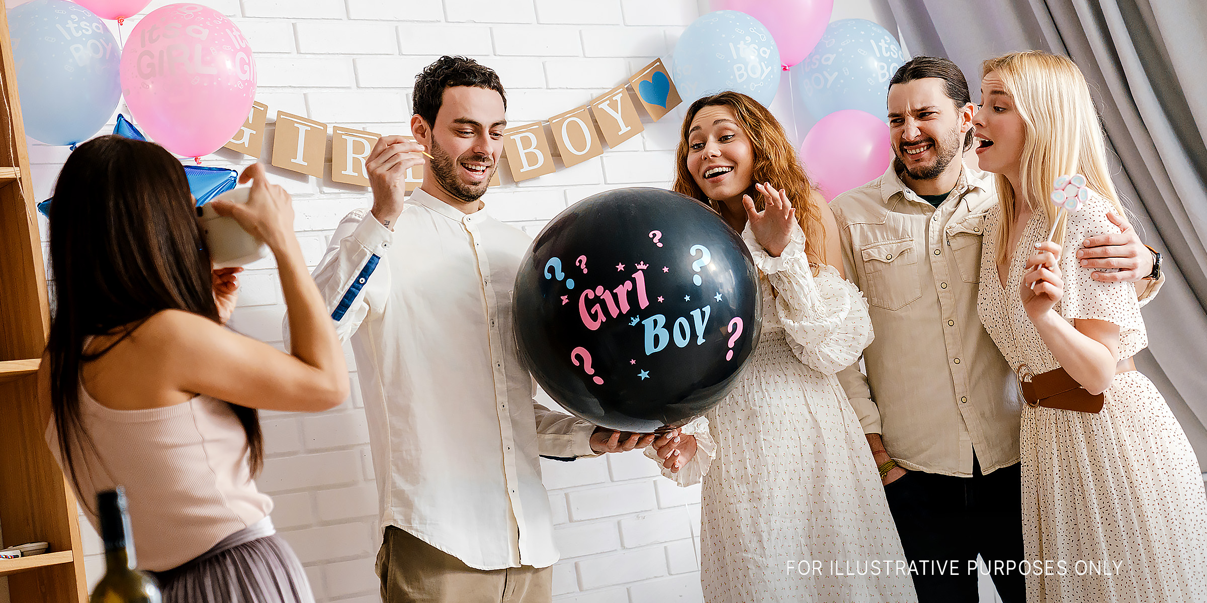 Gäste auf einer Gender Reveal Party | Quelle: Shutterstock