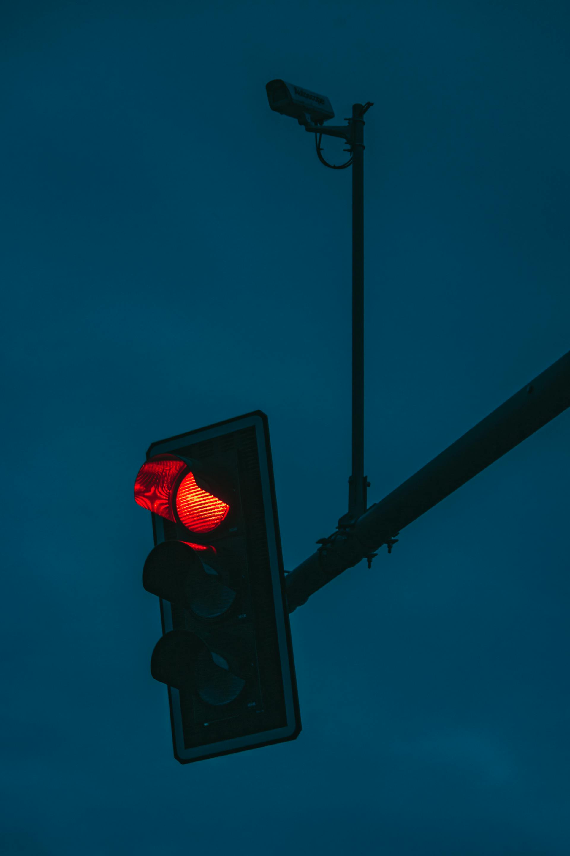 Eine rote Ampel | Quelle: Pexels