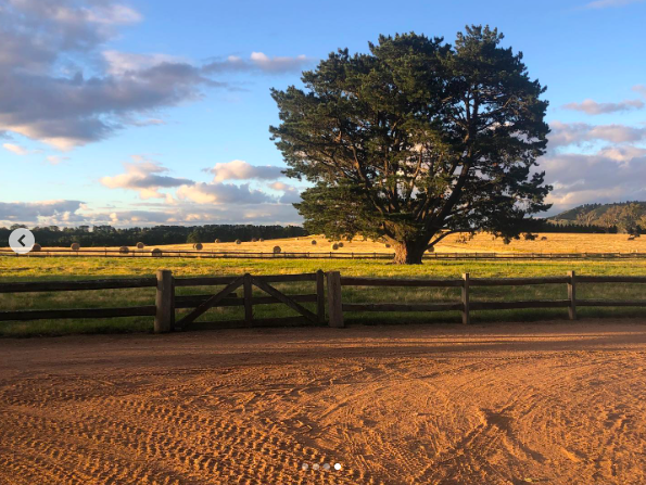 Ein Blick auf das Gelände auf der Farm von Keith Urban und Nicole Kidman in Australien, gepostet am 22. April 2021 | Quelle: Instagram/nicolekidman