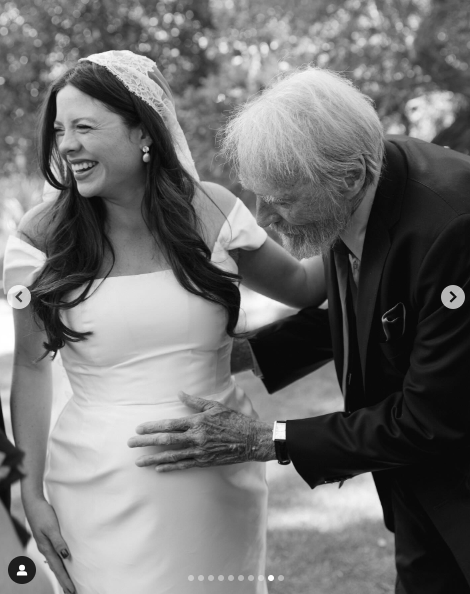 Morgan und Clint Eastwood an ihrem Hochzeitstag, dem 18. Juni 2024 | Quelle: Instagram/morganeastwood