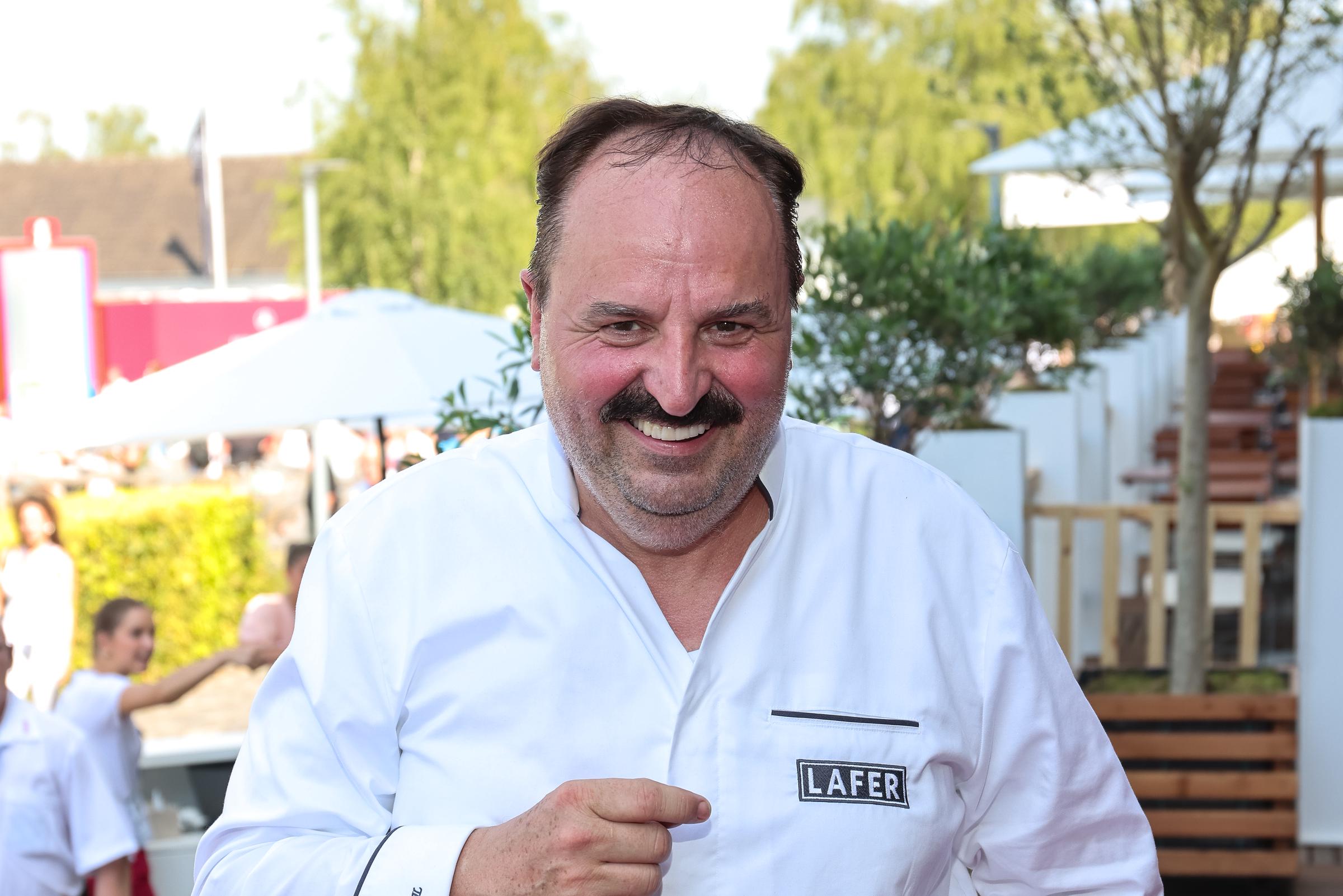 Johann Lafer im Juli 2025 | Quelle: Getty Images