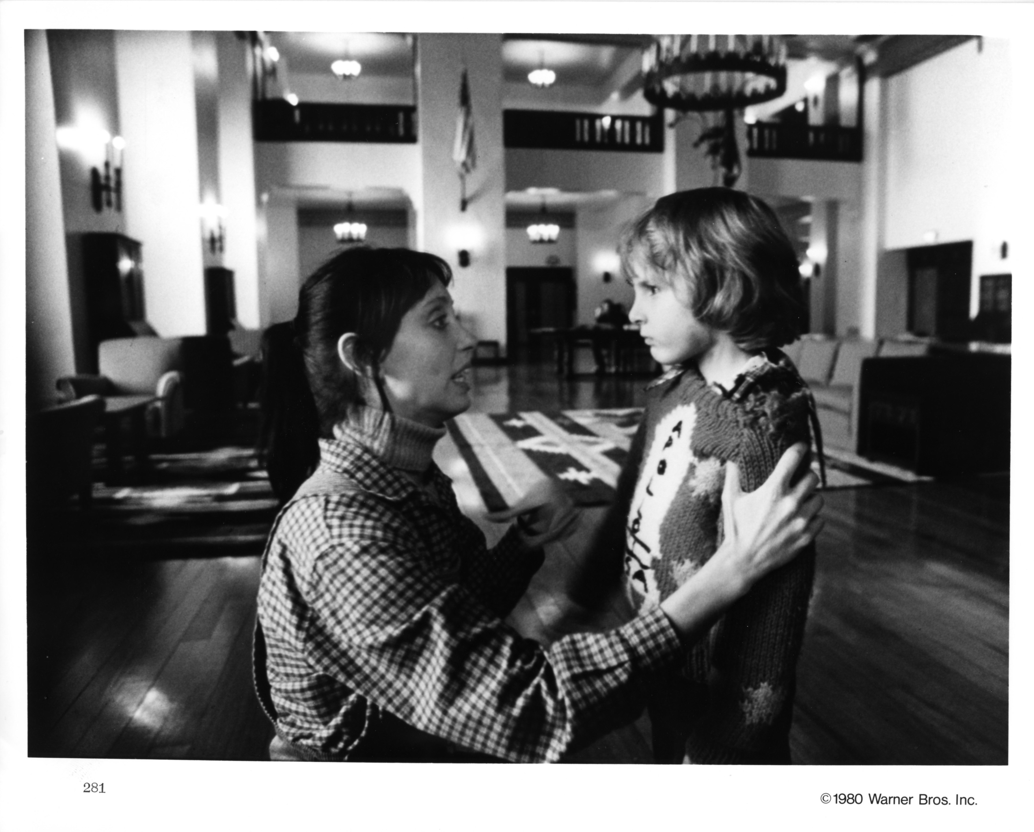 Shelley Duvall und Danny Lloyd am Set von "The Shining", 1980 | Quelle: Getty Images