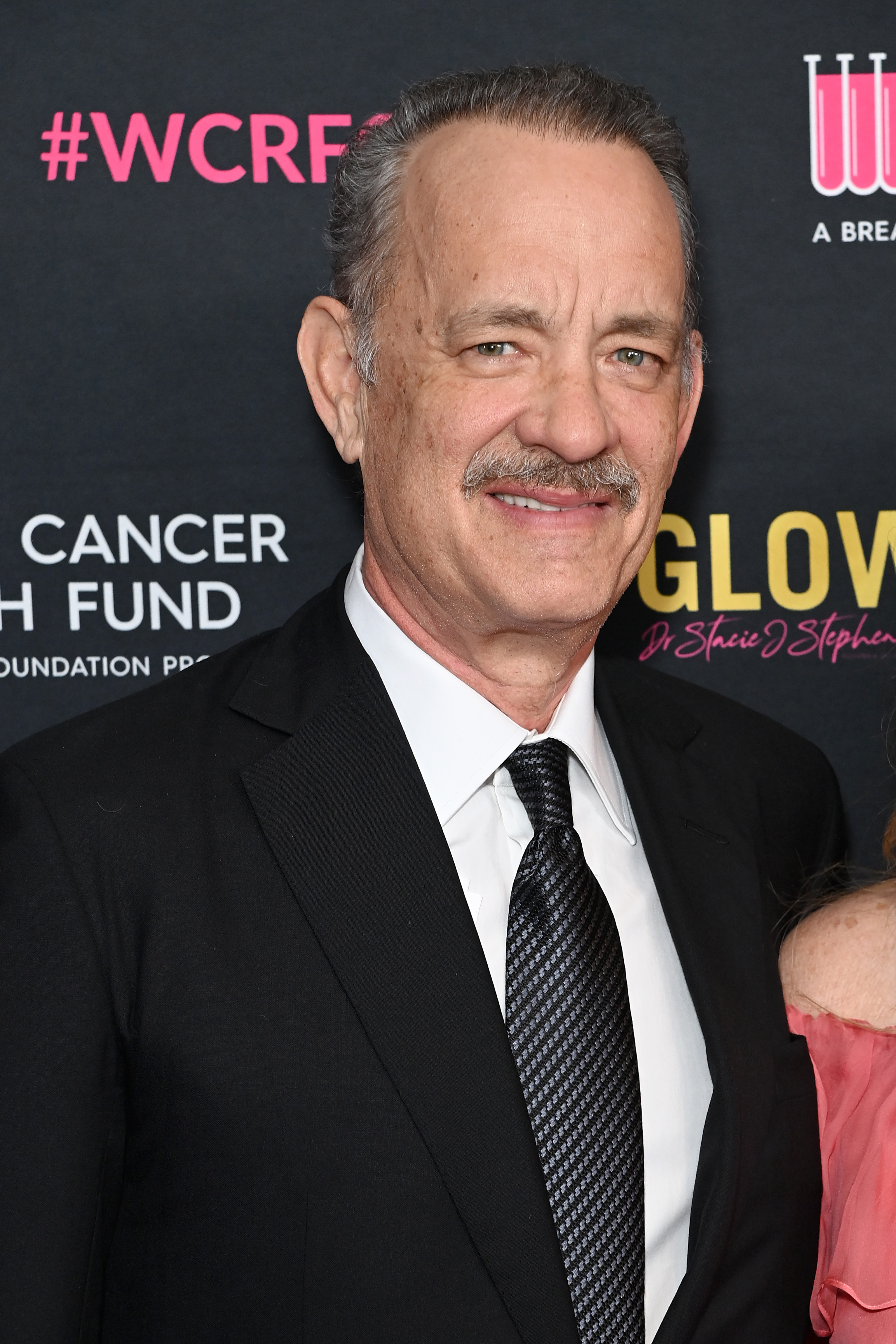 Tom Hanks bei einer Benefizveranstaltung für den Women's Cancer Research Fund in Beverly Hills, Kalifornien, am 10. April 2024. | Quelle: Getty Images