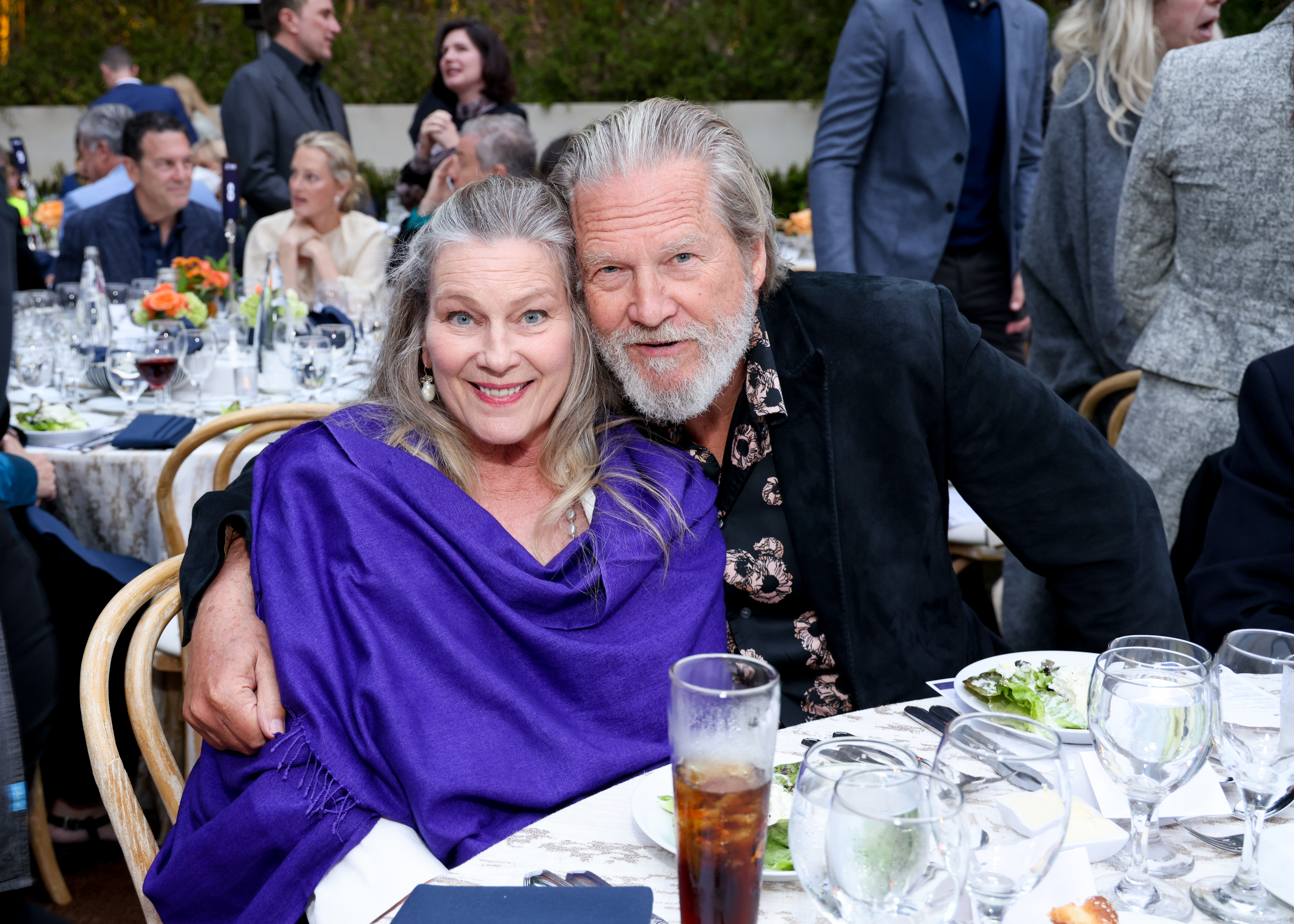 Susan und Jeff Bridges beim Los Angeles No Kid Hungry Dinner am 27. April 2023 in Los Angeles, Kalifornien | Quelle: Getty Images