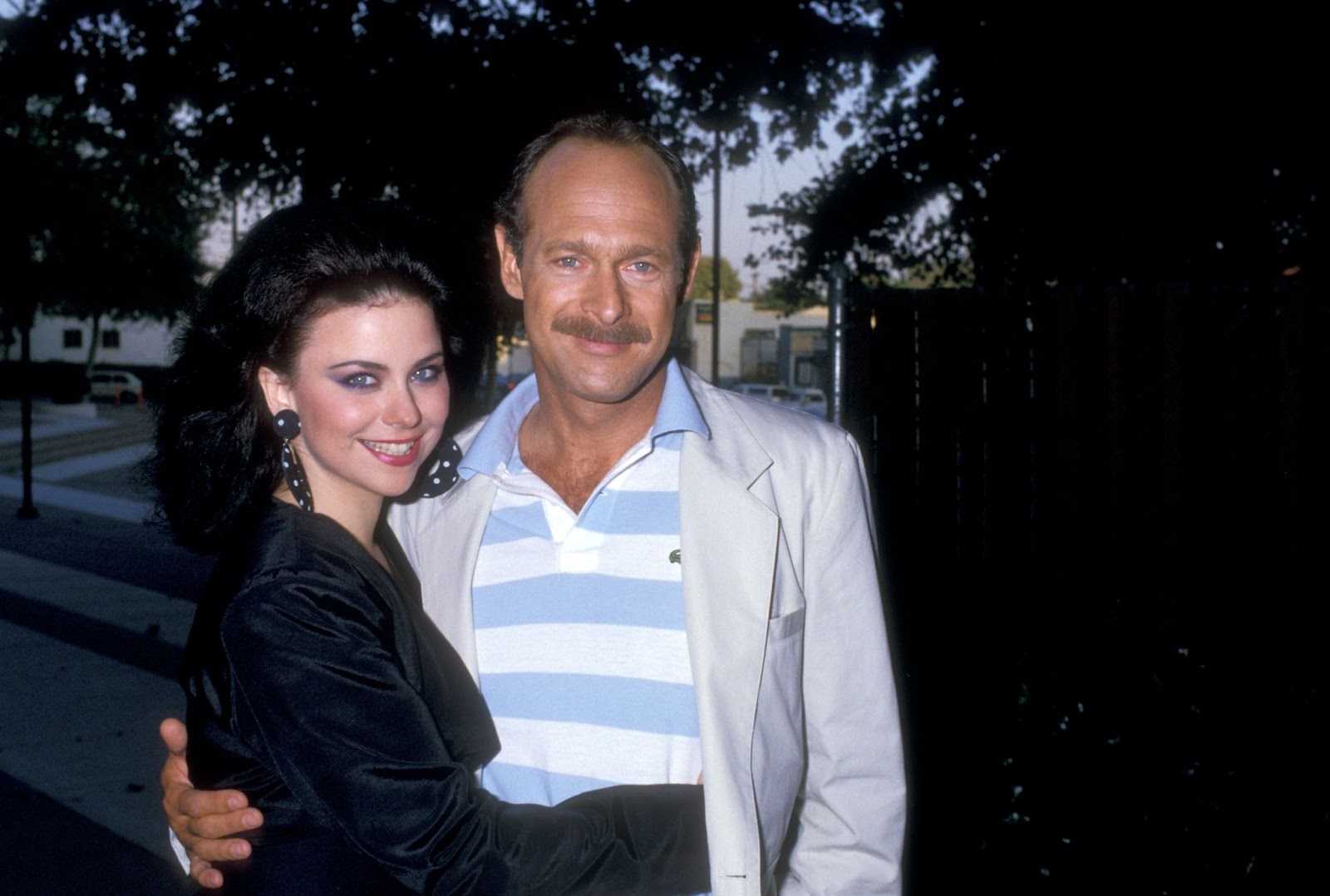 Delta Burke und Gerald McRaney auf einer Party in West Hollywood, etwa 1987. | Quelle: Getty Images