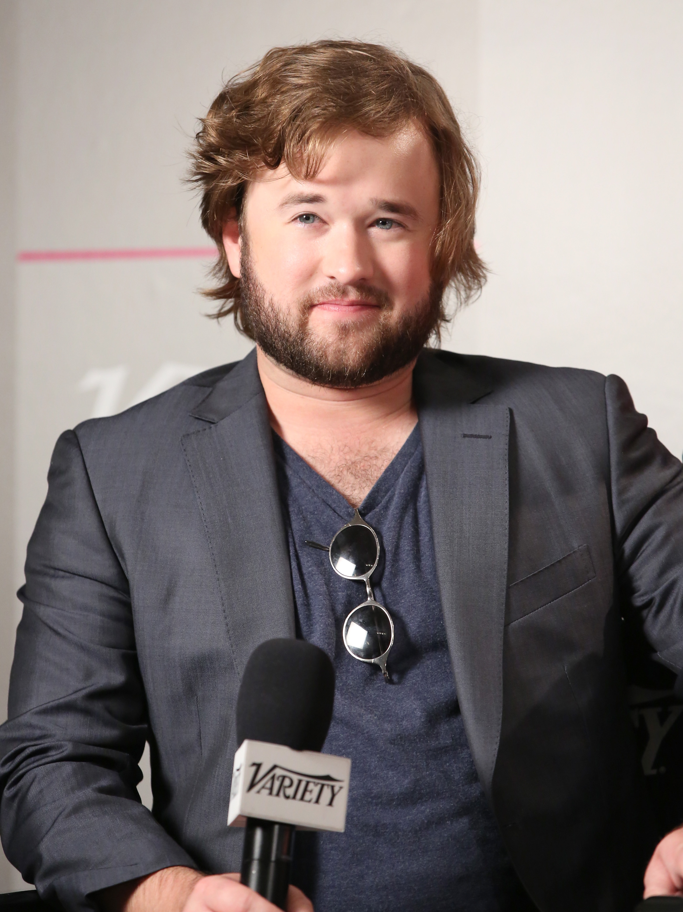 Haley Joel Osment besucht das Variety Studio bei Holt Renfrew während des Toronto International Film Festival 2014 am 7. September 2014 in Toronto, Kanada. | Quelle: Getty Images