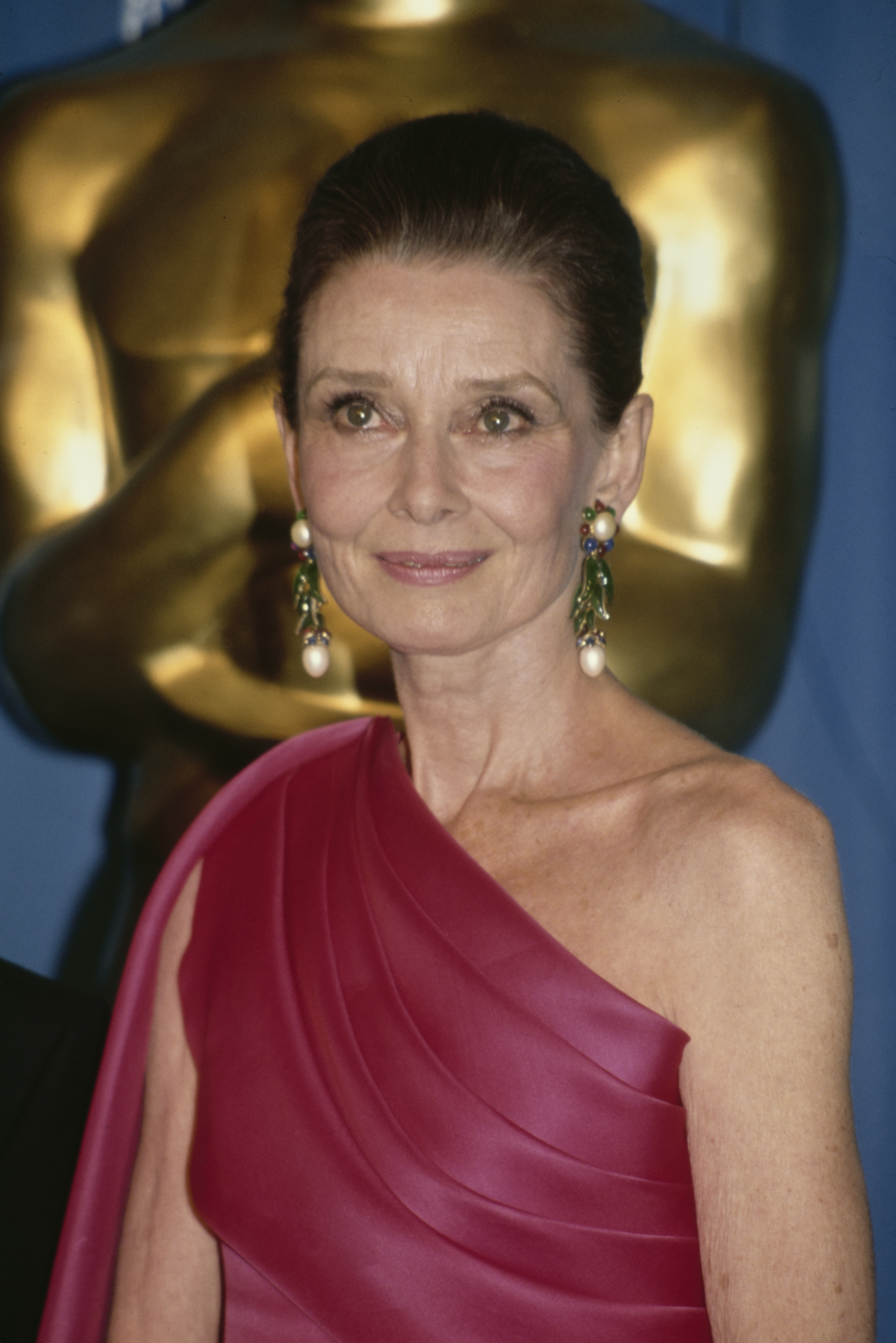 Audrey Hepburn bei den 64. Academy Awards in Los Angeles, Kalifornien, am 30. März 1992. | Quelle: Getty Images