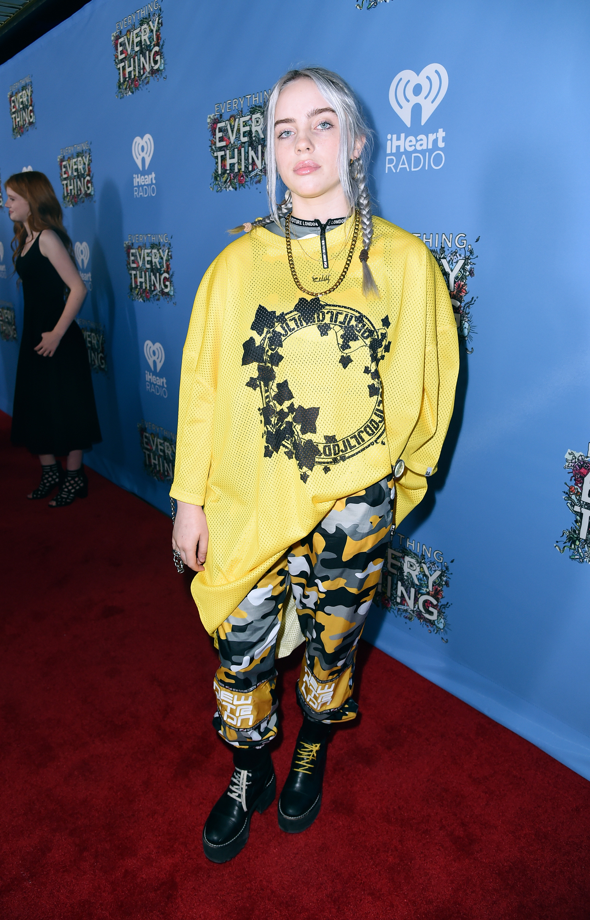 Billie Eilish kommt zur Premiere des Films "Everything Everything" in Hollywood, Kalifornien, am 6. Mai 2017. | Quelle: Getty Images