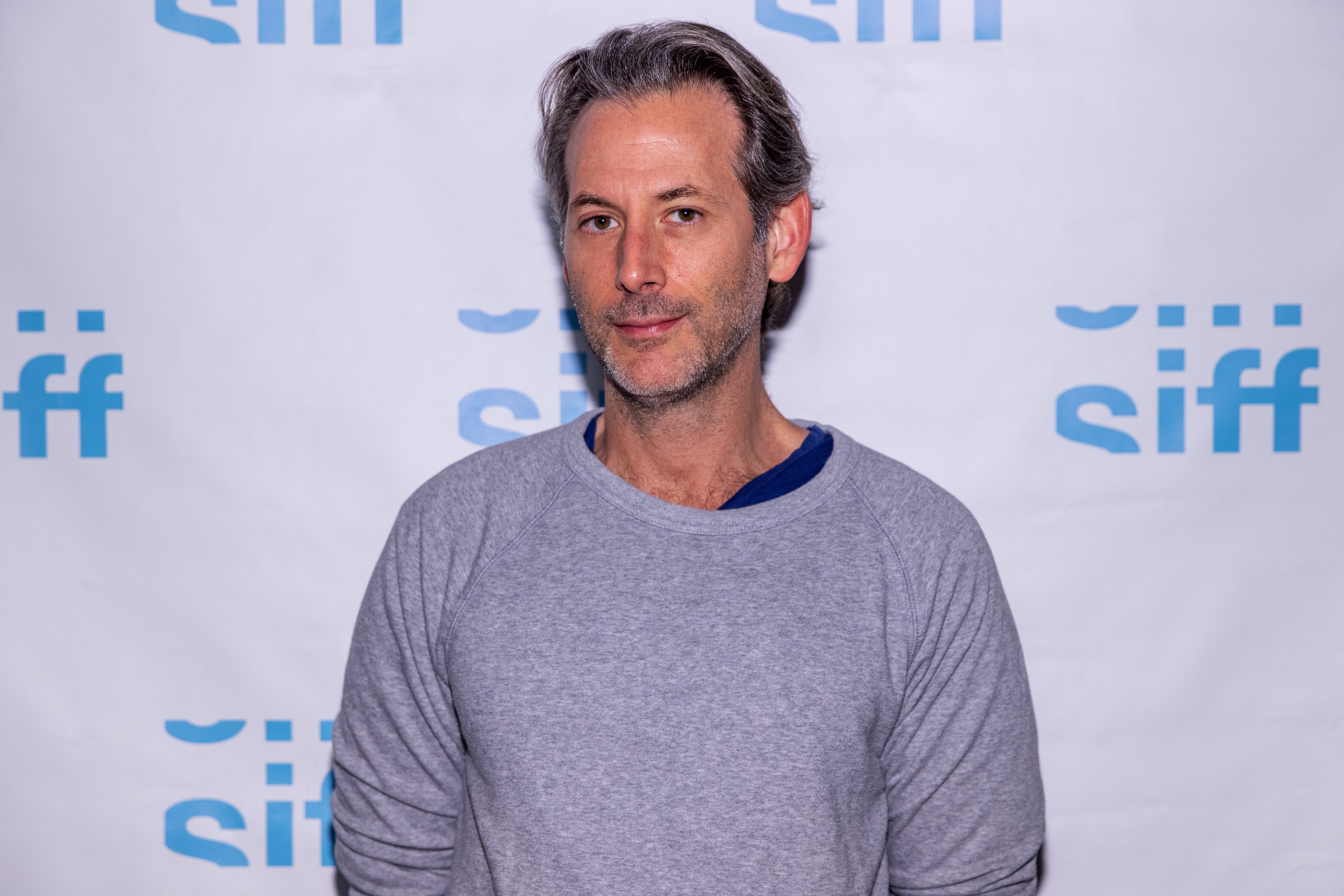 Jeff Baena kommt zur Vorführung des Films „Spin Me Round“ während des Seattle Film Festivals am 15. April 2022 in Seattle, Washington, an. | Quelle: Getty Images