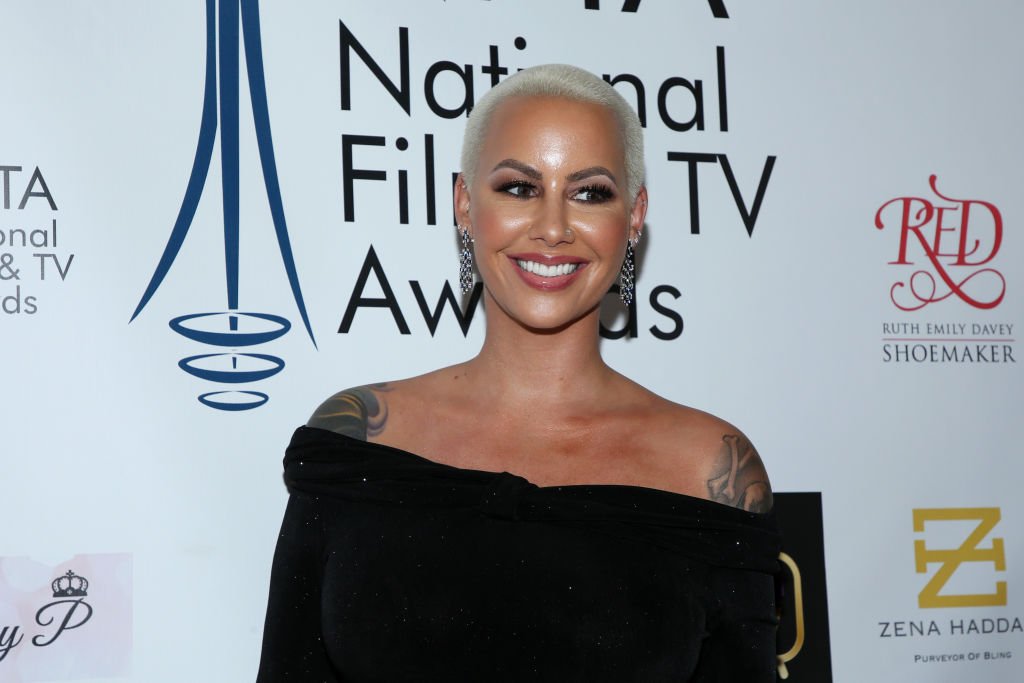 Amber Rose bei der Verleihung der National Film and Television Awards am 05. Dezember 2018. | Quelle: Getty Images