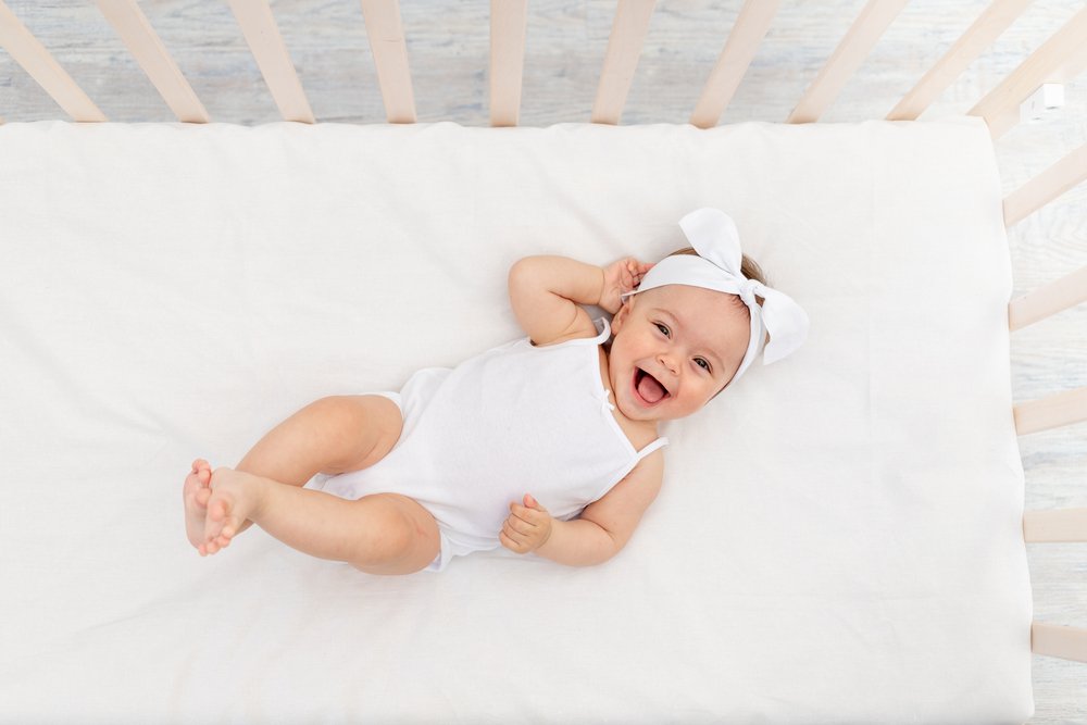 Baby in einer Kinderkrippe. I Quelle: Shutterstock