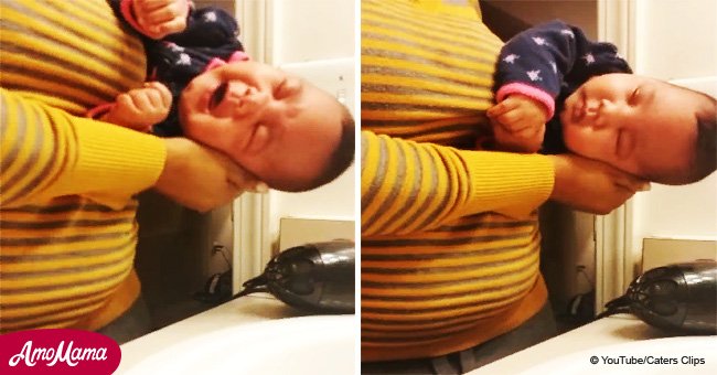 Eine Mutter zeigt einen Trick, um Babys sofort zum Schlafen zu bringen