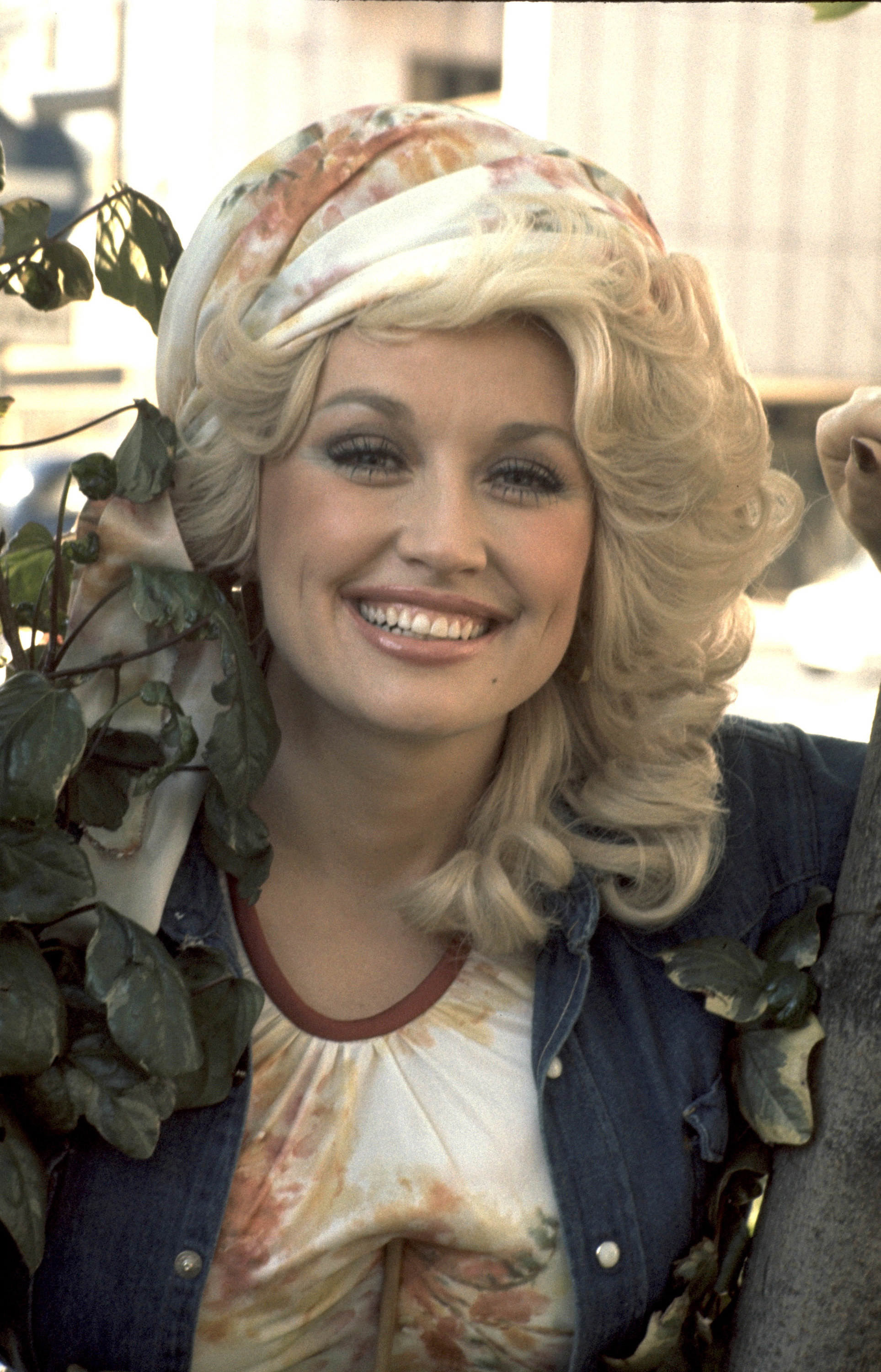 Dolly Parton in London, Kalifornien, 1977 | Quelle: Getty Images