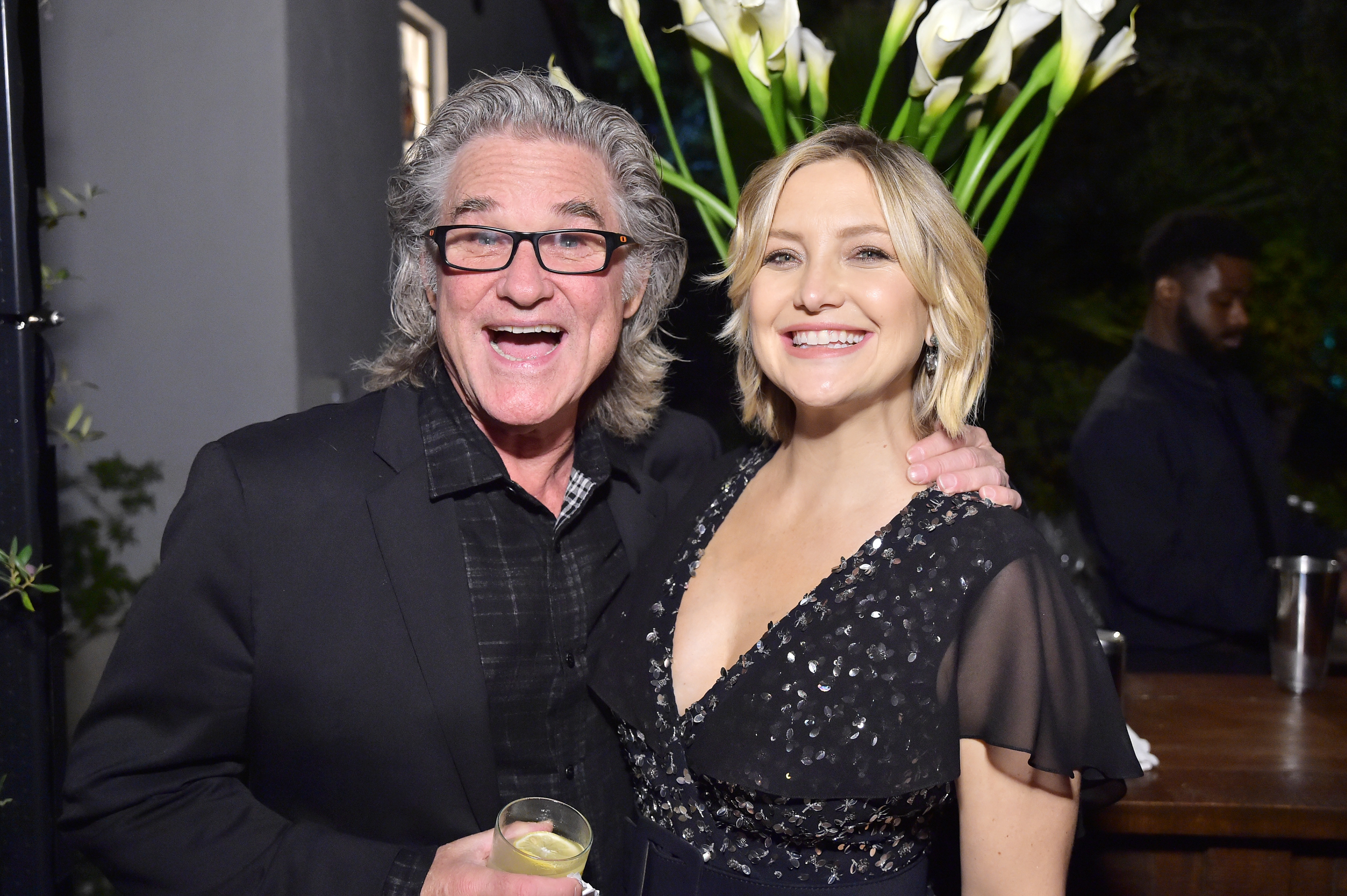 Kurt Russell und seine Stieftochter beim Michael Kors Dinner für das World Food Programme in Beverly Hills 2018 | Quelle: Getty Images