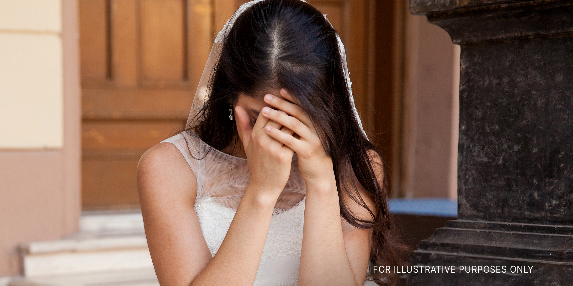 Aufgewühlte Braut | Quelle: Shutterstock
