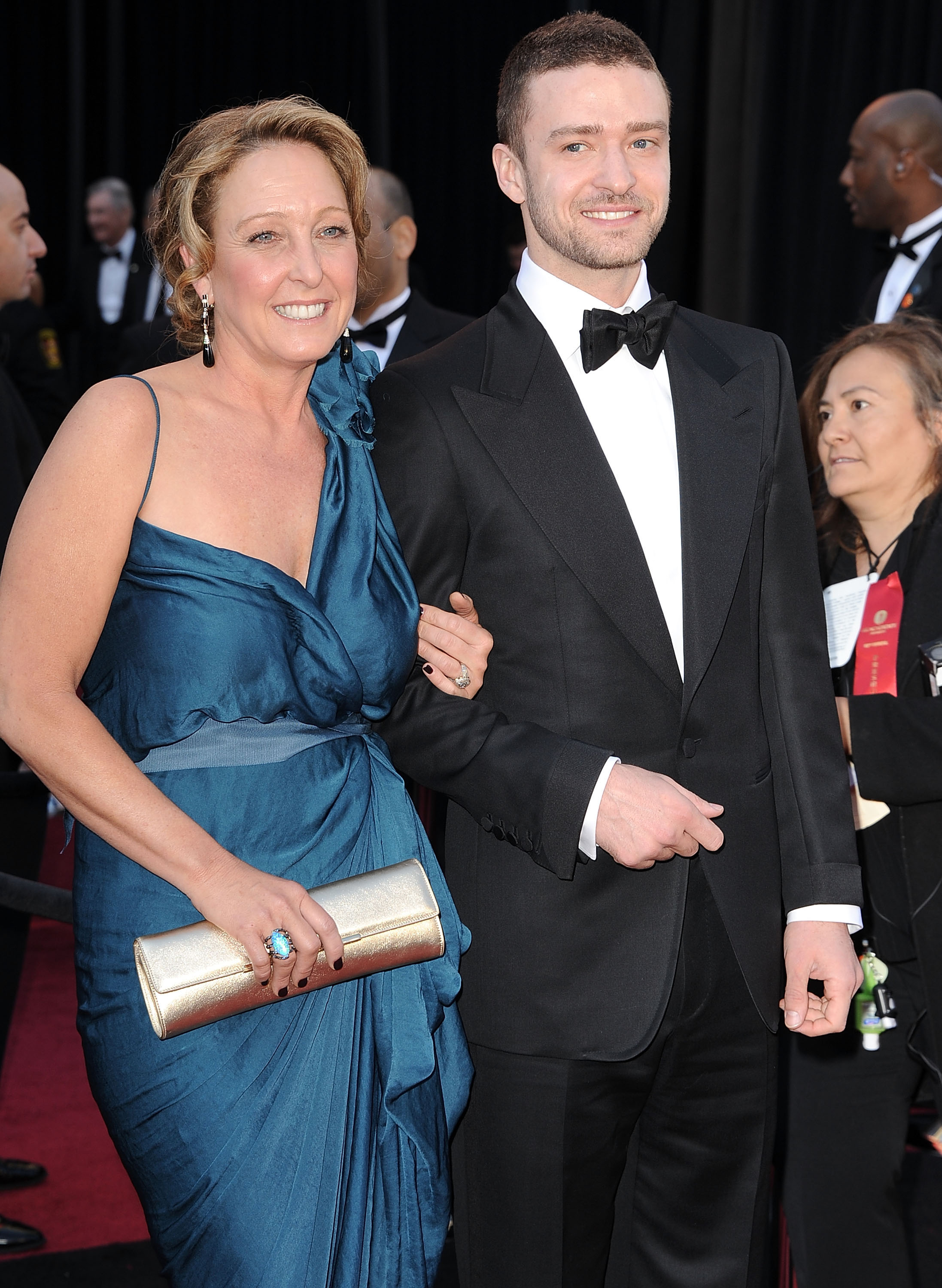 Justin Timberlake und seine Mutter Lynn Harless kommen zur 83. jährlichen Oscar-Verleihung im Kodak Theatre am 27. Februar 2011 in Hollywood, Kalifornien. | Quelle: Getty Images