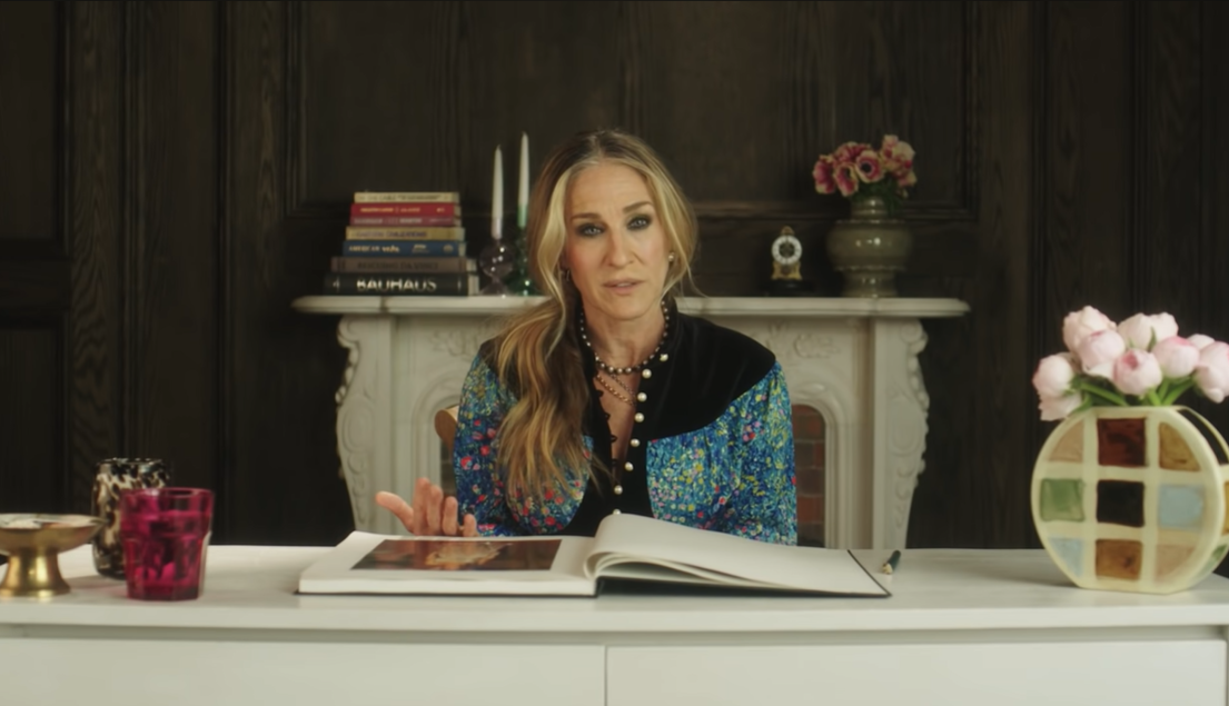 Sarah Jessica Parker in einem Vogue-Video vom April 2022. | Quelle: YouTube/Vogue