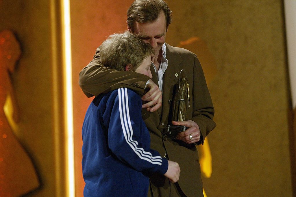 Peter Lohmeyer und sein Sohn Louis Klamroth Bei Der Verleihung Des "Diva 2004" In München. (Foto: Franziska Krug) I Quelle: Getty Images