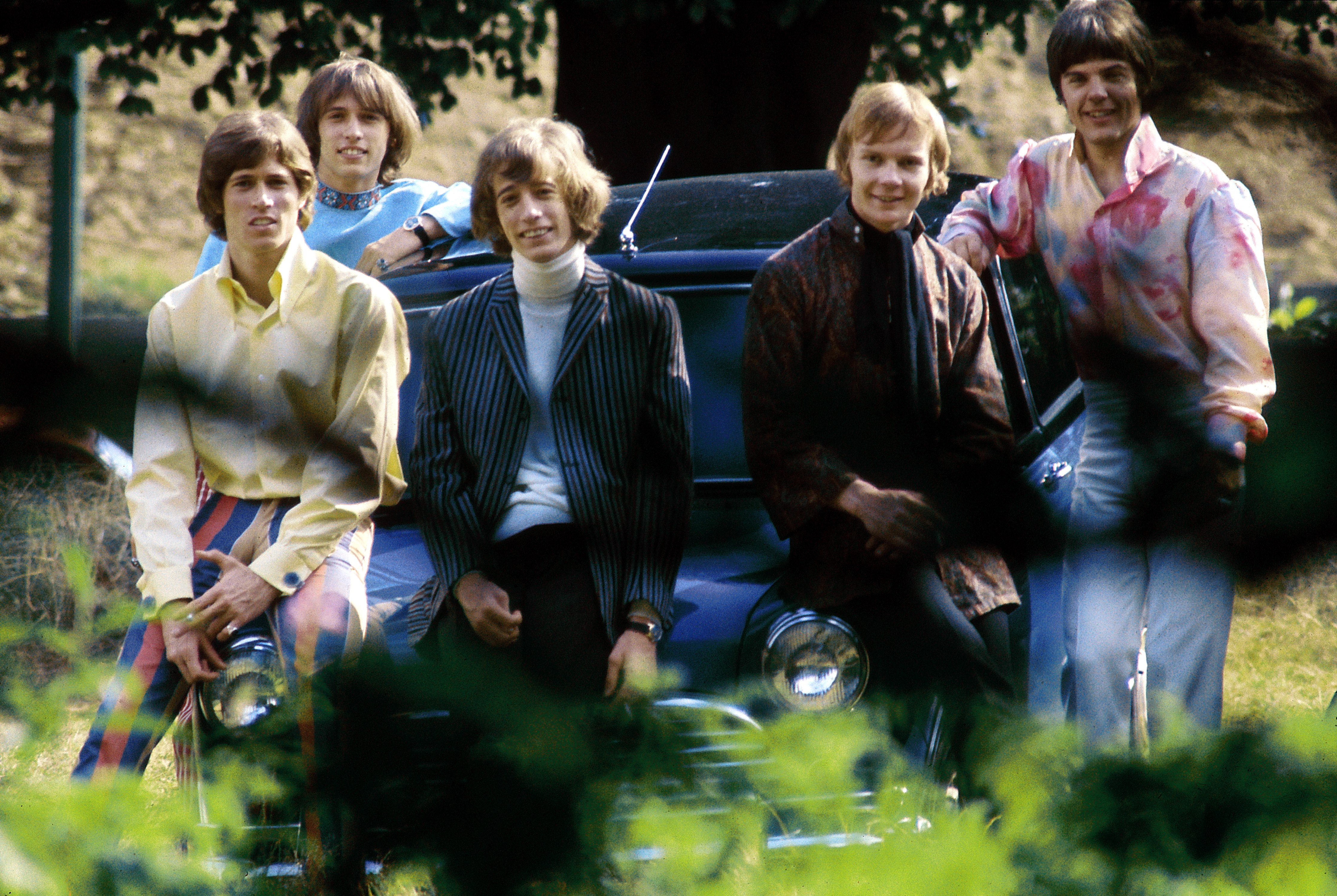 Barry Gibb, Maurice Gibb, Robin Gibb, Colin Petersen und Vince Melouney, gesehen im Januar 1969 | Quelle: Getty Images