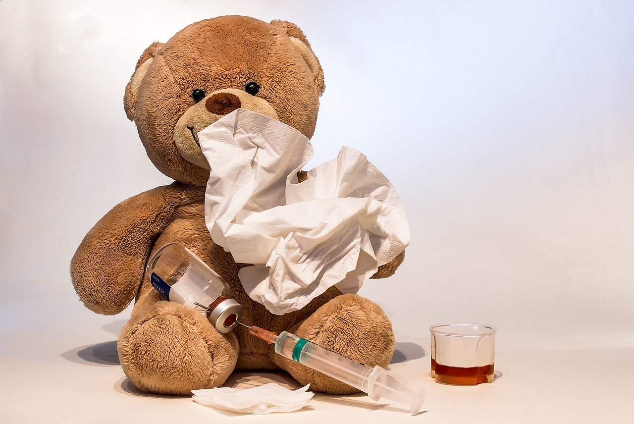 Teddybär mit Spritze - Quelle: Pixabay